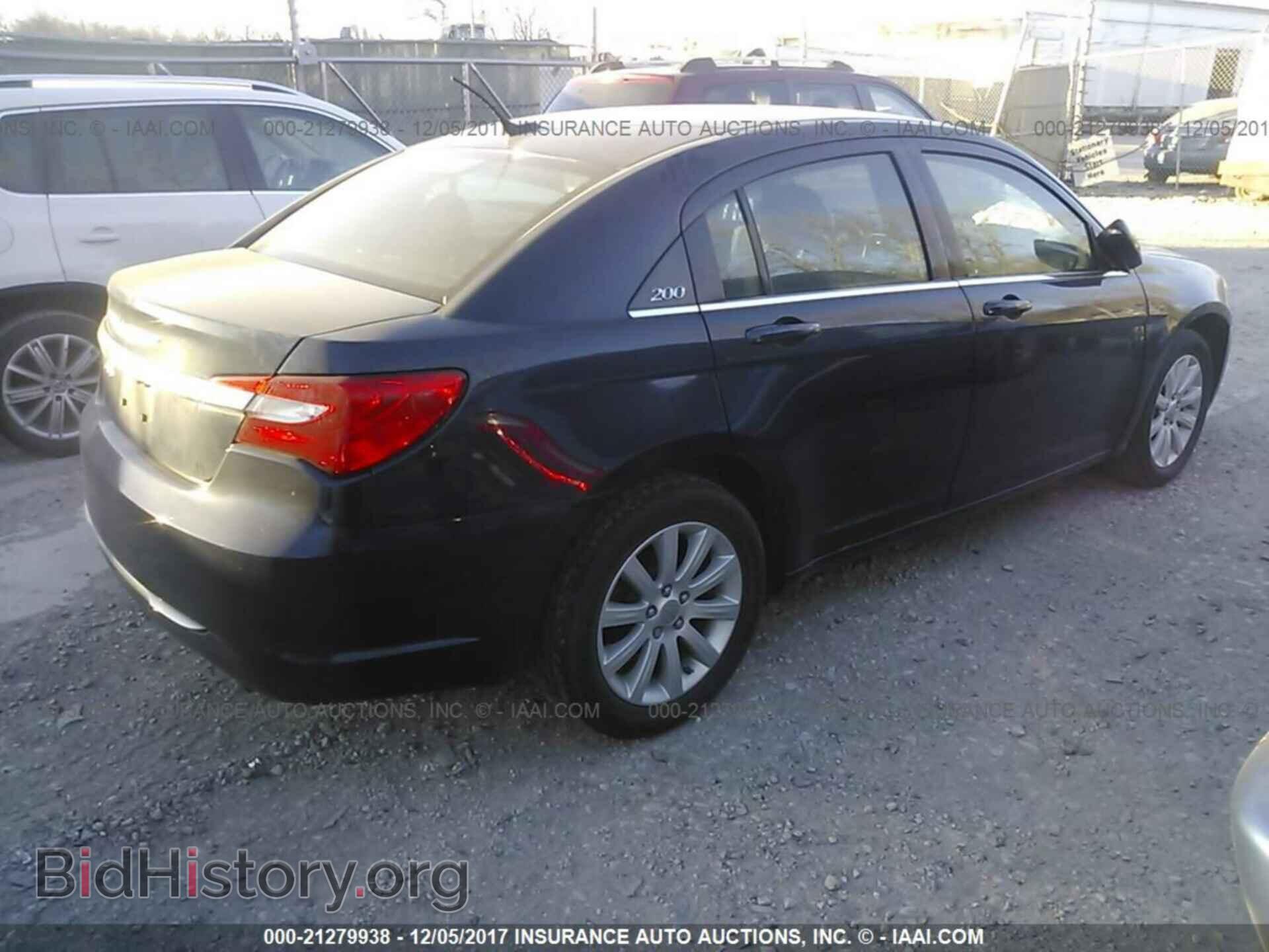2014 Chrysler 200 - VIN: 1C3CCBBB4EN192620 - Photo 4