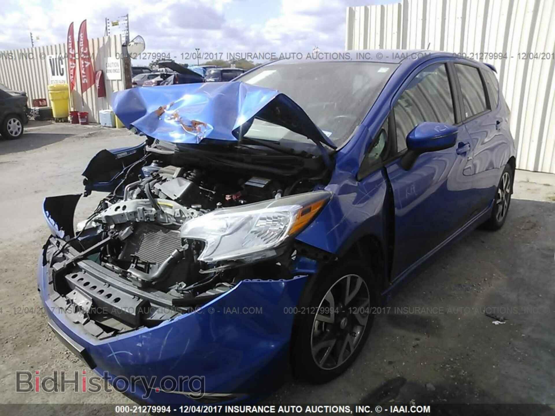 2015 Nissan Versa note - VIN: 3N1CE2CP0FL375064 - Фото 2