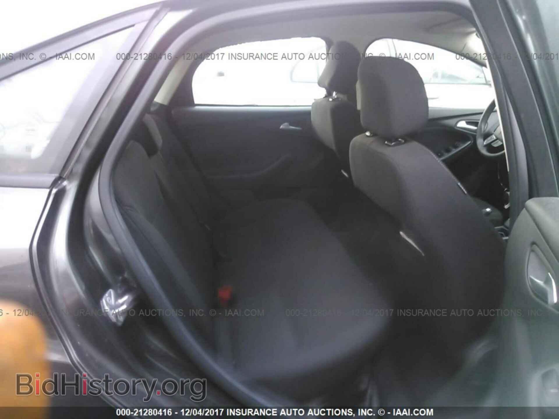 2016 Ford Focus - VIN: 1FADP3F22GL318918 - Фото 8