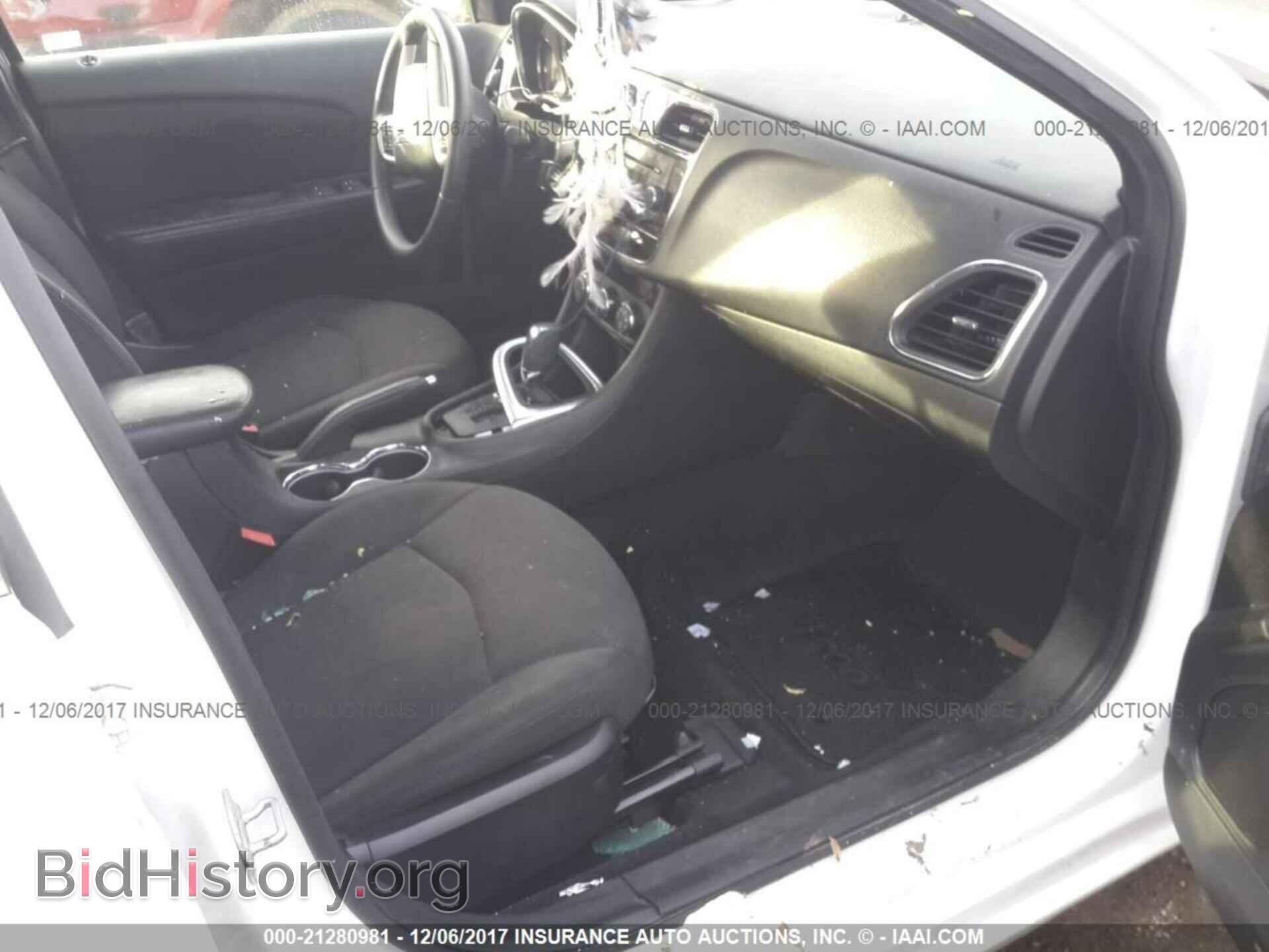 2013 Chrysler 200 - VIN: 1C3CCBBB5DN599988 - Photo 5