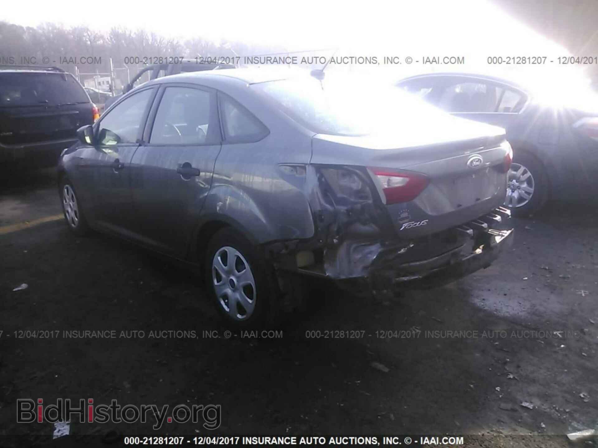 2013 Ford Focus - VIN: 1FADP3E25DL161026 - Photo 3