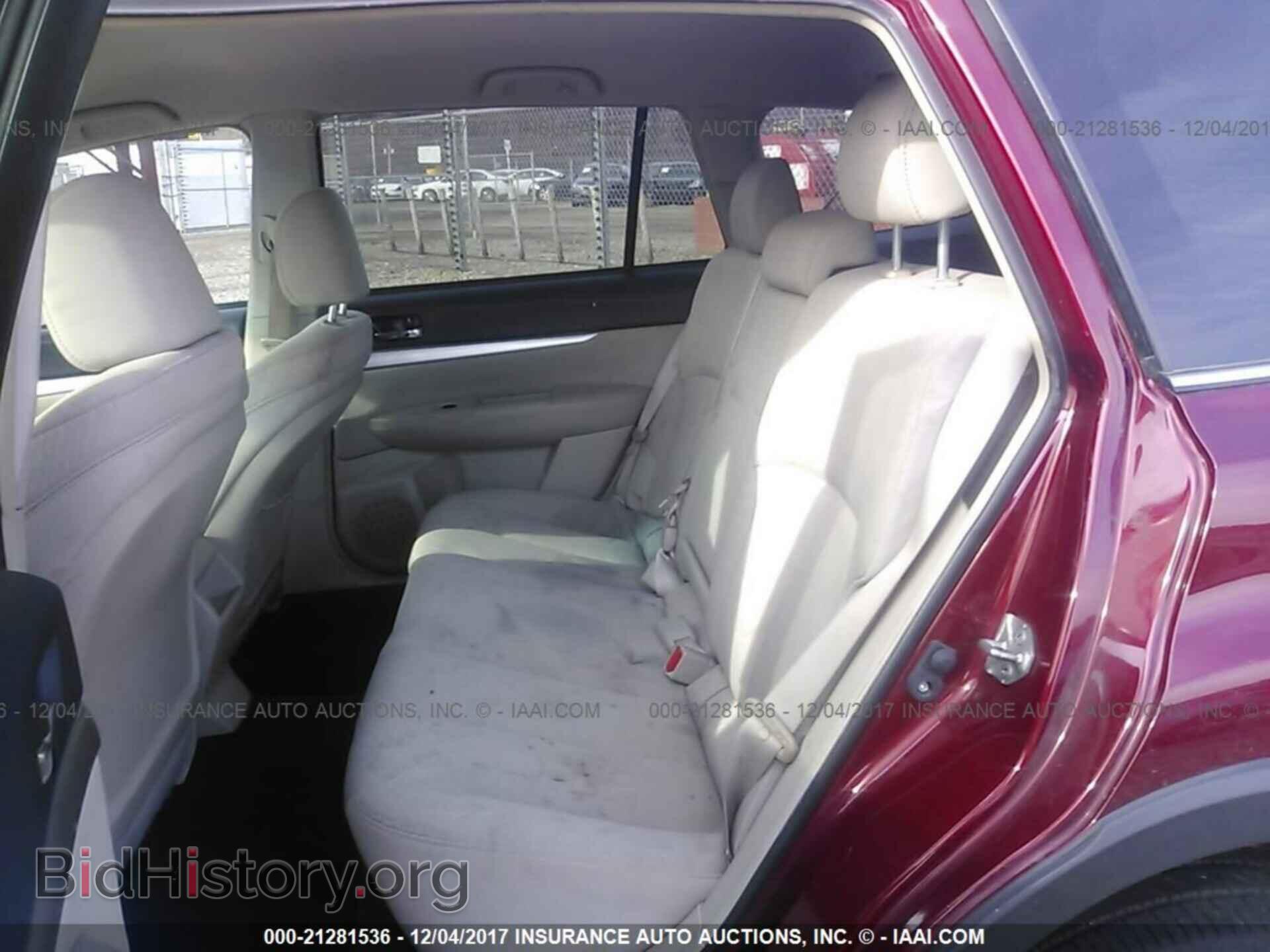 2011 Subaru Outback - VIN: 4S4BRBCC0B3448204 - Фото 8