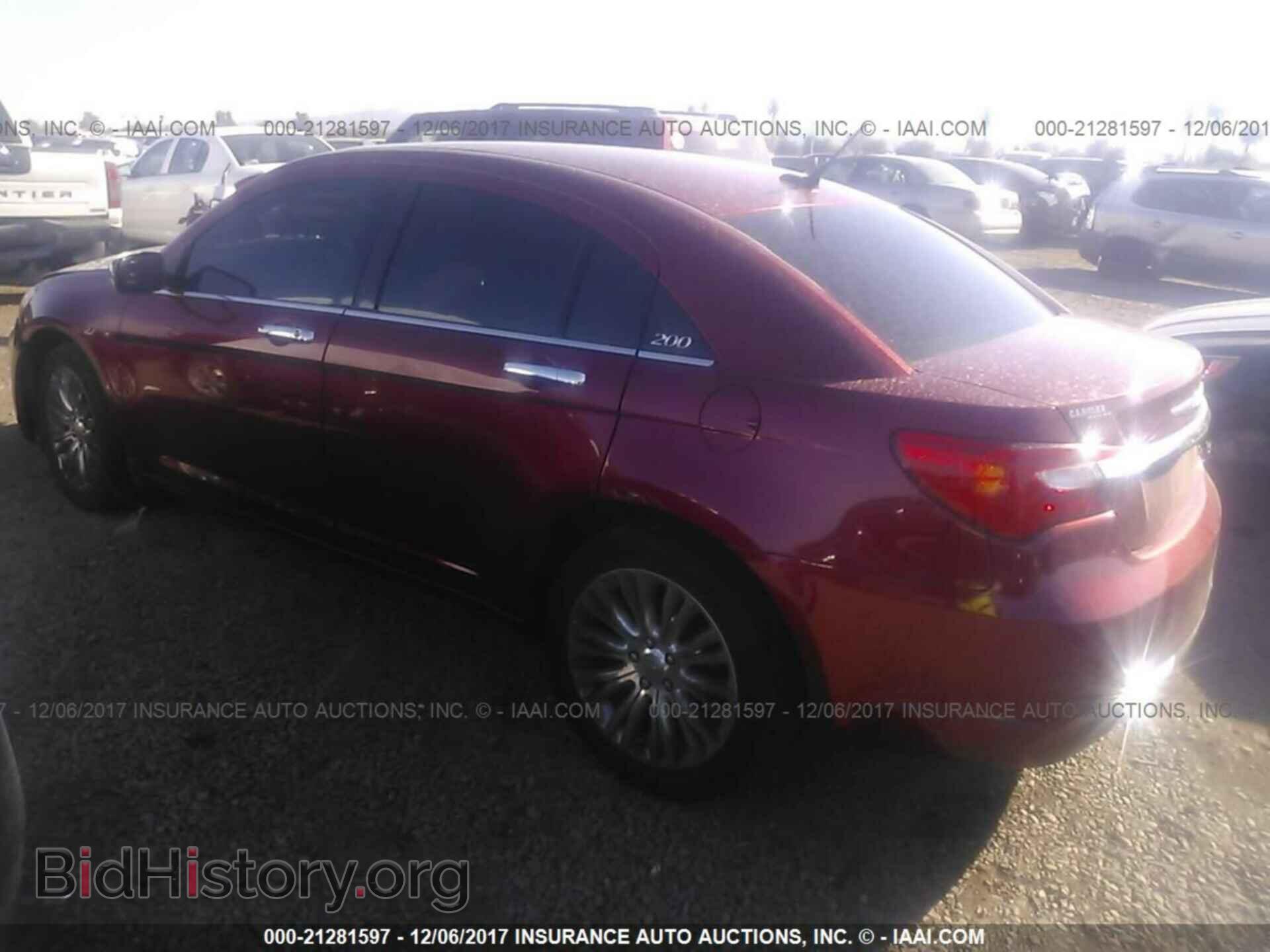 2013 Chrysler 200 - VIN: 1C3CCBCG9DN615409 - Фото 3
