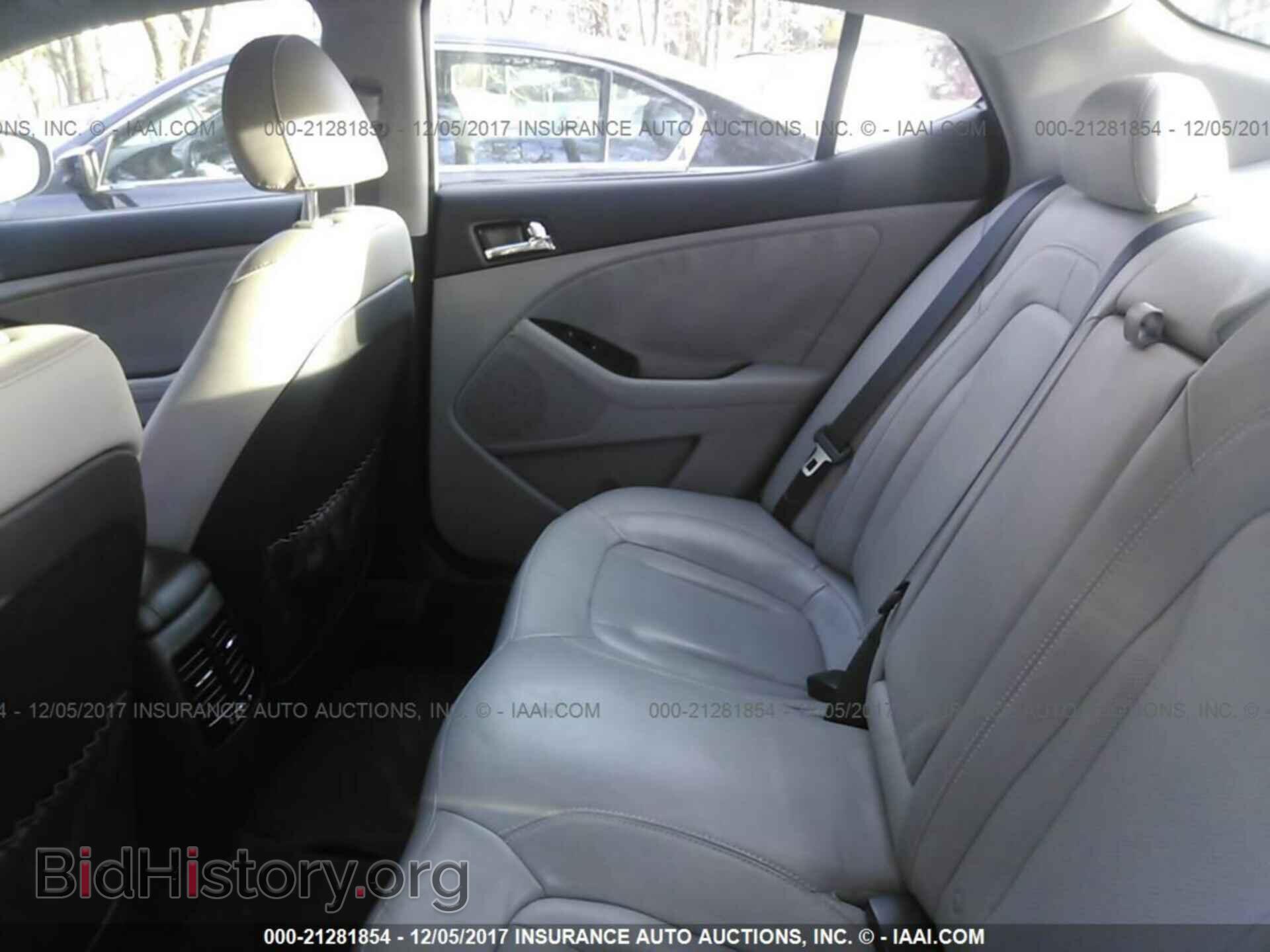 2011 Kia Optima - VIN: KNAGN4A75B5084998 - Photo 8