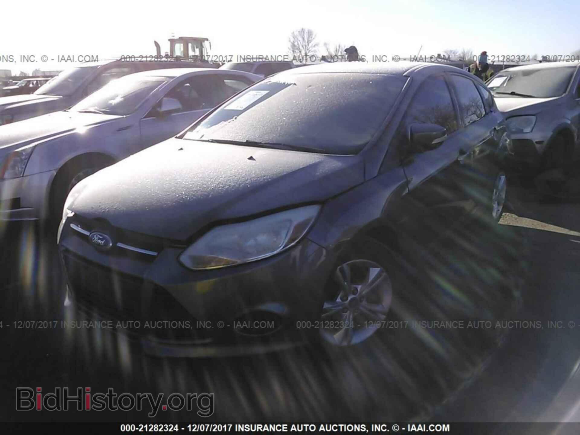 2013 Ford Focus - VIN: 1FADP3K22DL247365 - Фото 2