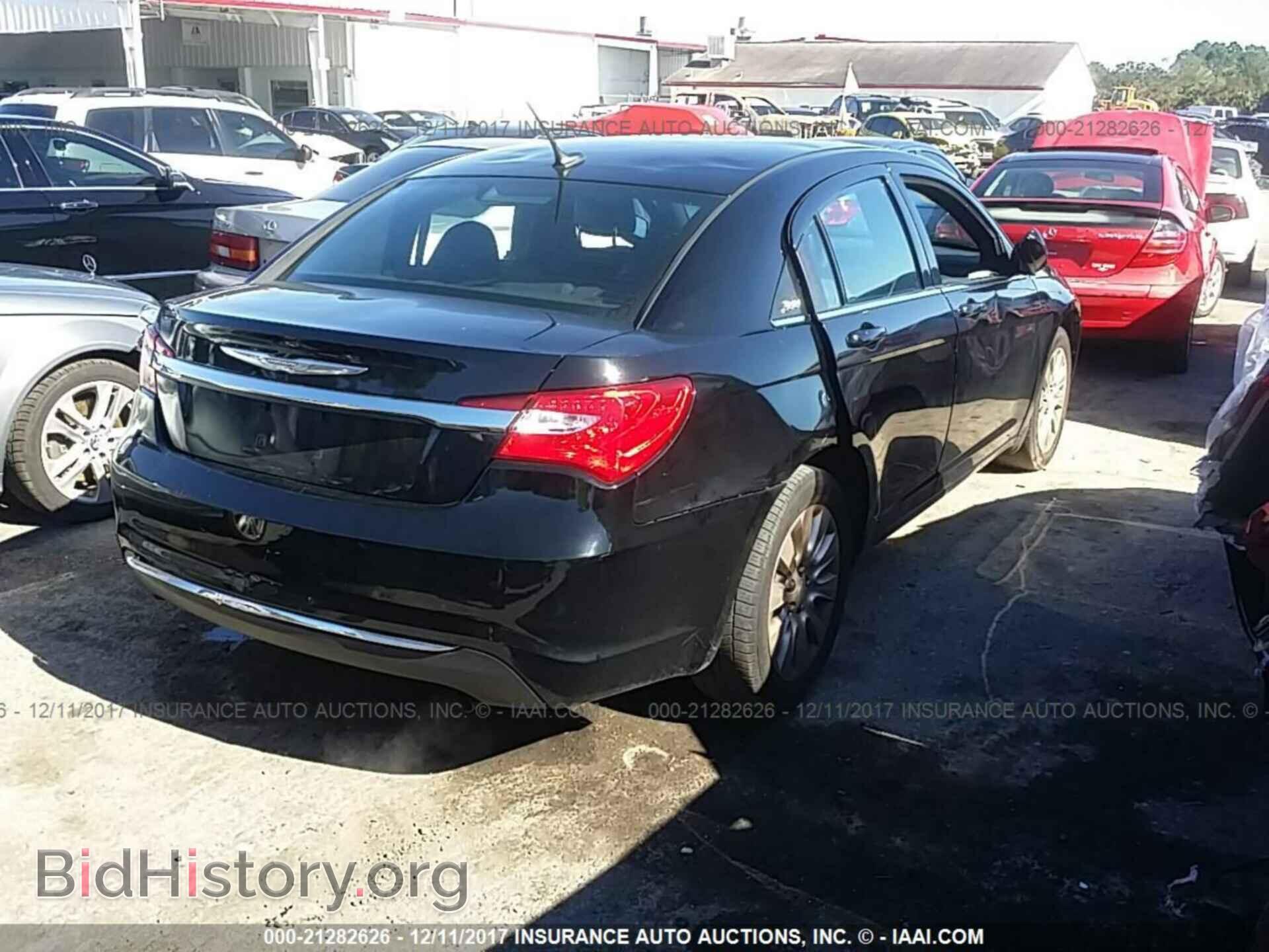2014 Chrysler 200 - VIN: 1C3CCBAB2EN176031 - Фото 4