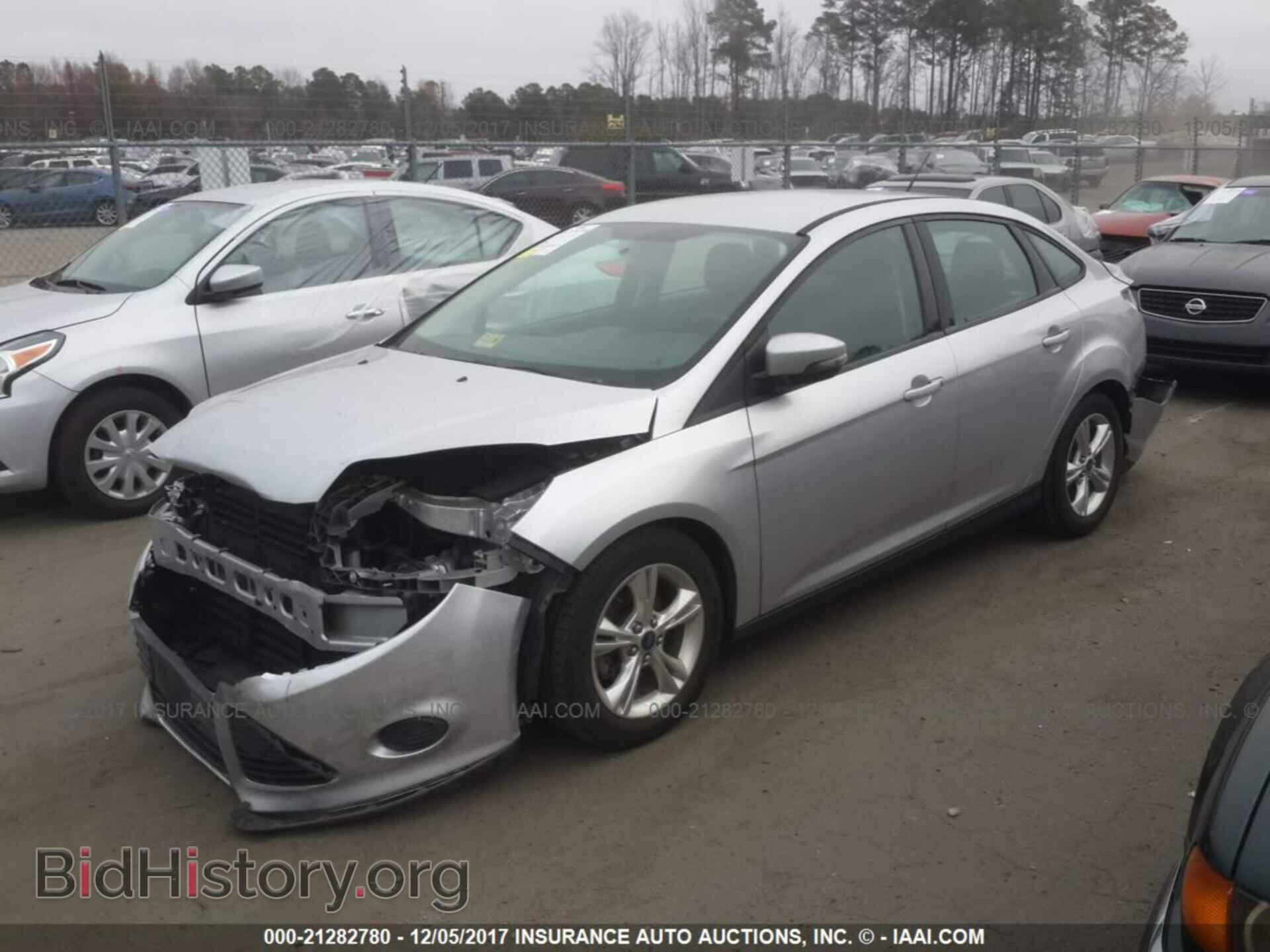 2014 Ford Focus - VIN: 1FADP3F22EL127965 - Photo 2