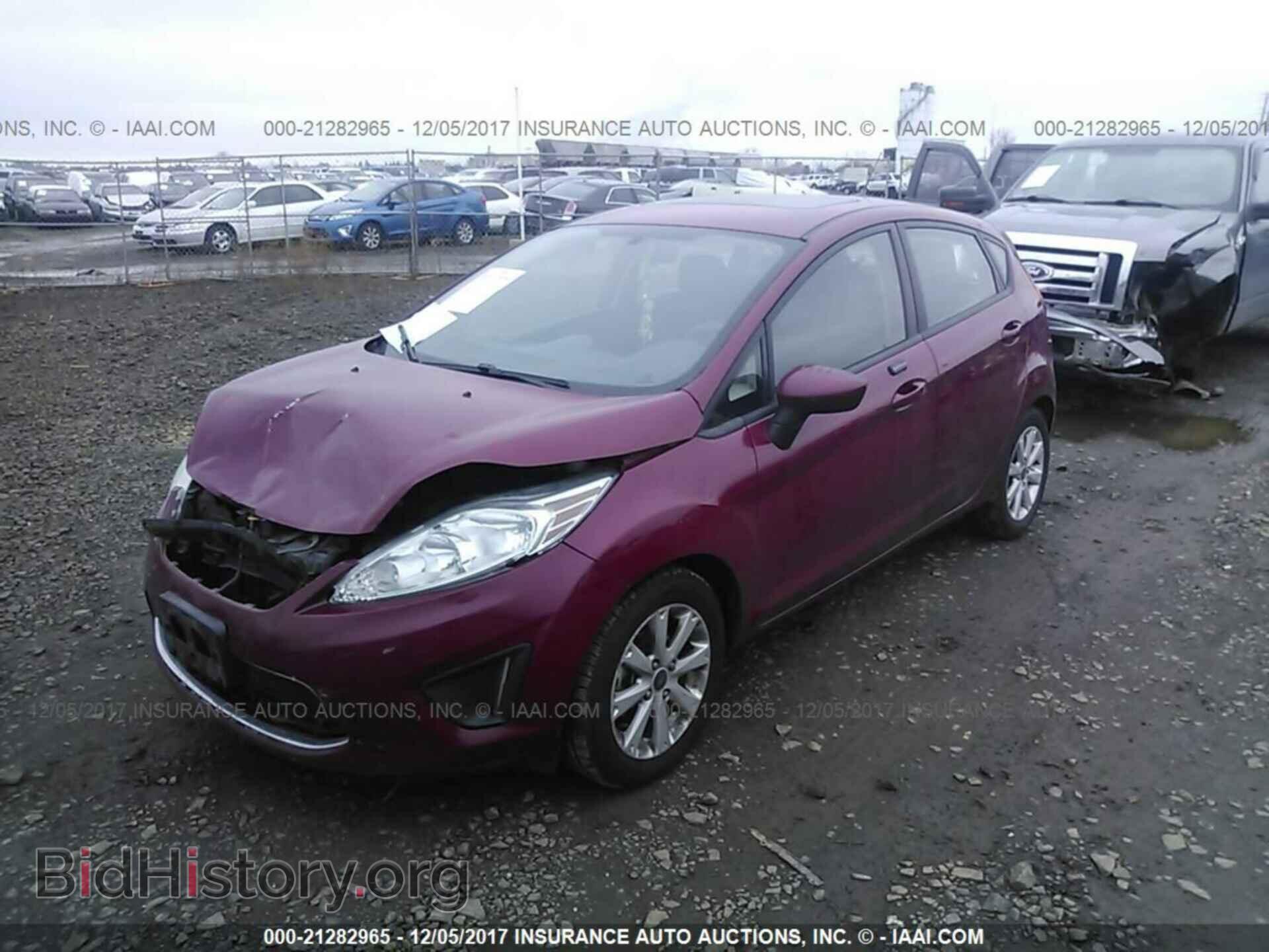 2011 Ford Fiesta - VIN: 3FADP4EJ7BM129784 - Фото 2