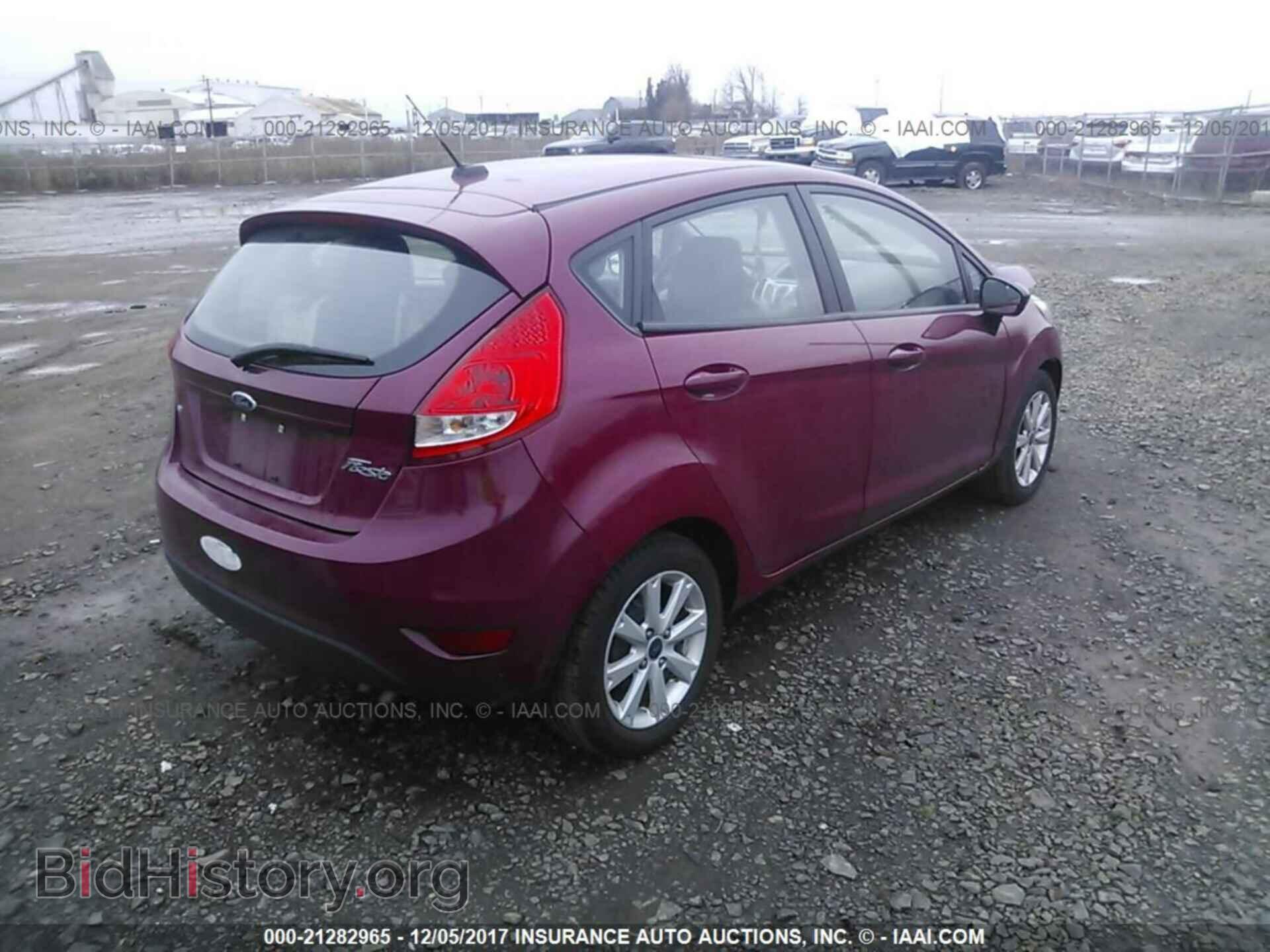 2011 Ford Fiesta - VIN: 3FADP4EJ7BM129784 - Фото 4