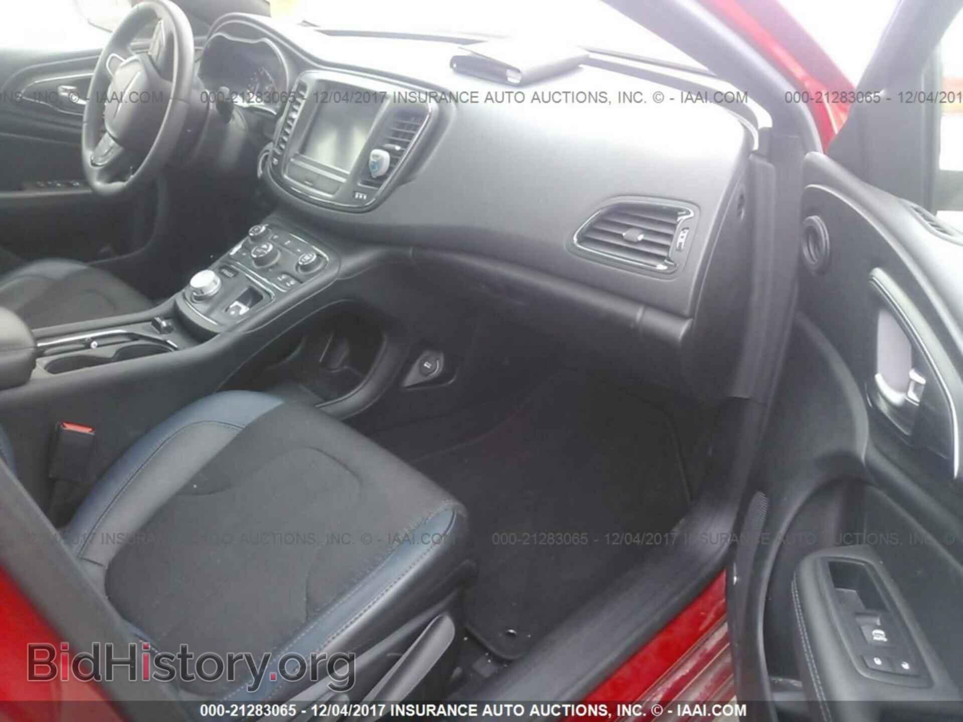 2016 Chrysler 200 - VIN: 1C3CCCBB3GN151971 - Фото 5