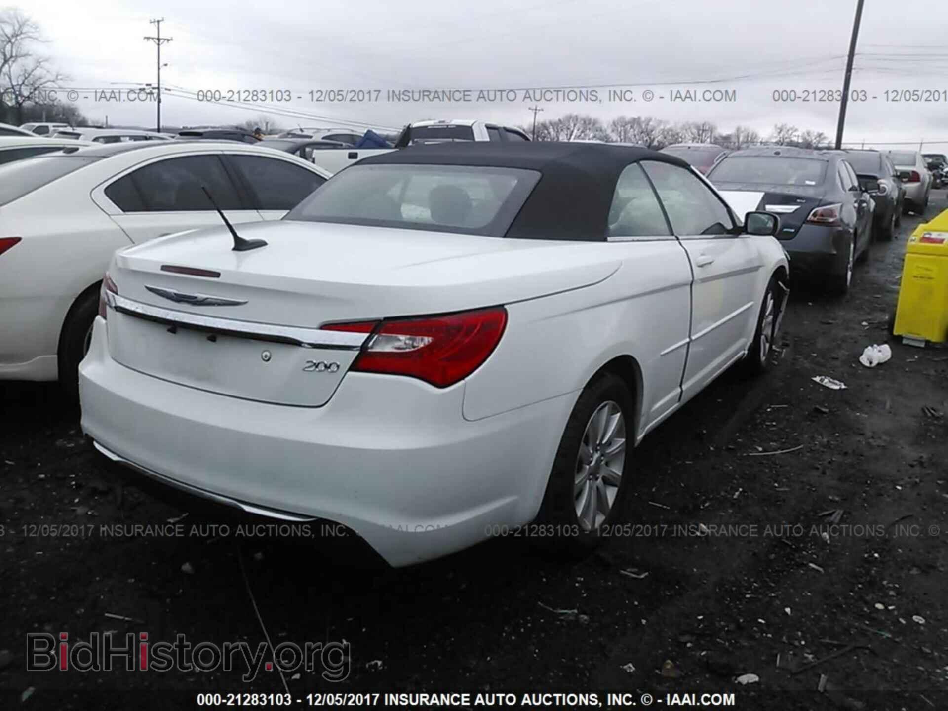 2013 Chrysler 200 - VIN: 1C3BCBEB4DN635418 - Photo 4