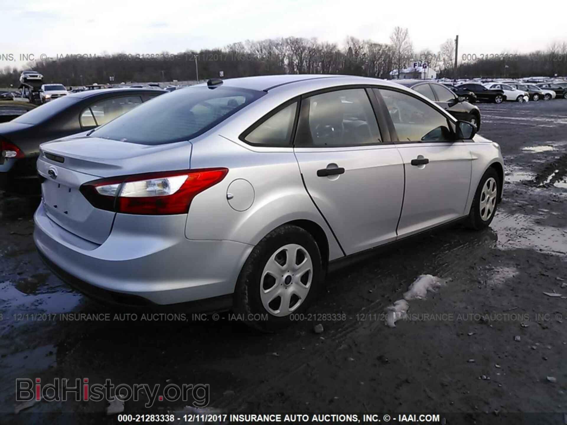 2012 Ford Focus - VIN: 1FAHP3E26CL287203 - Фото 4