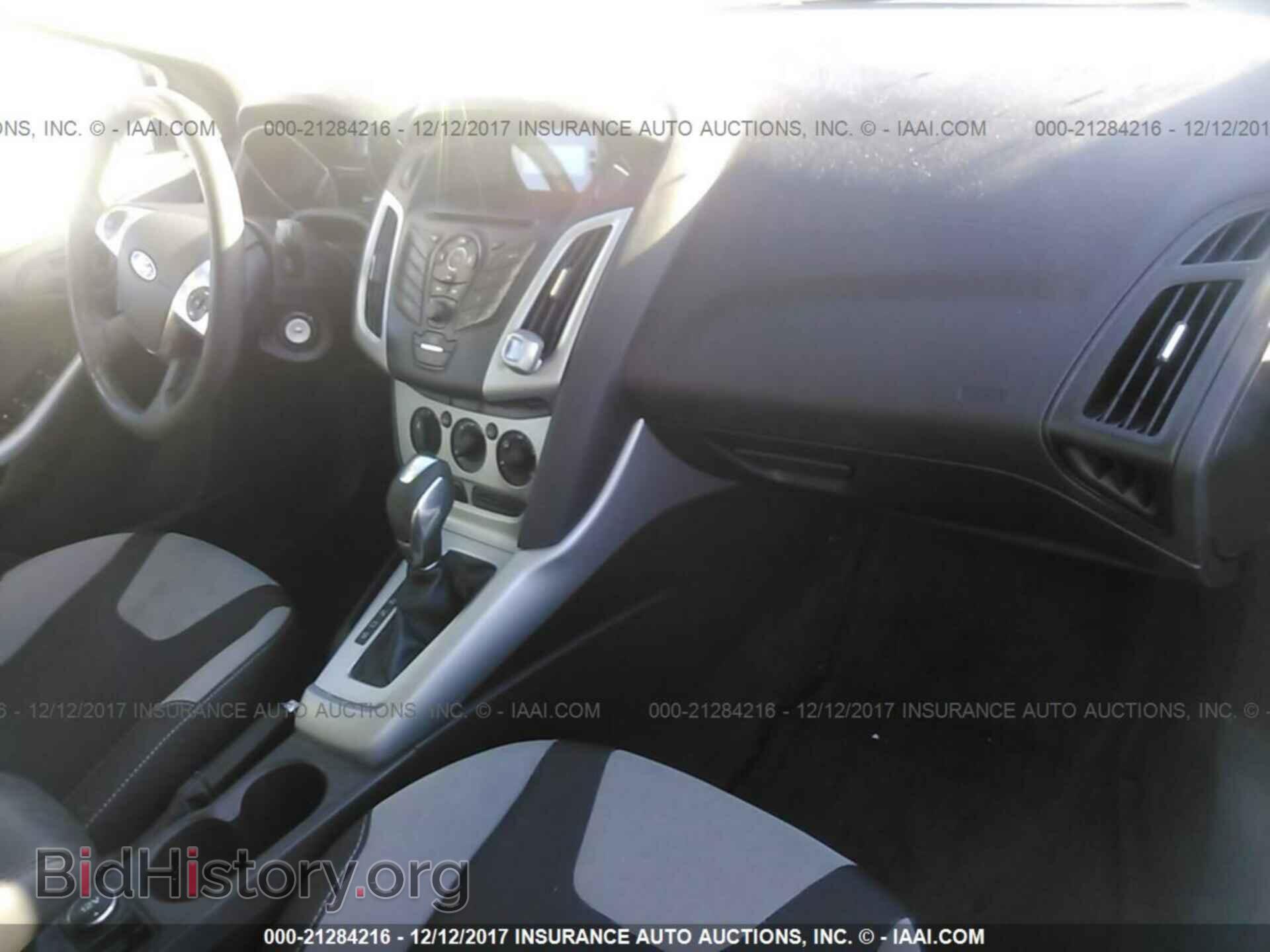 2012 Ford Focus - VIN: 1FAHP3F22CL426550 - Photo 5