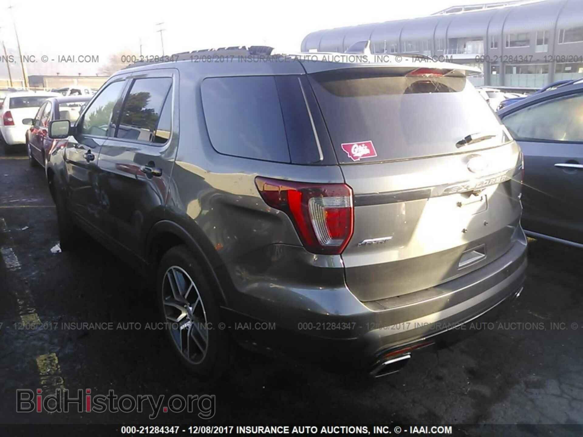 2016 Ford Explorer - VIN: 1FM5K8GT7GGB42826 - Photo 3