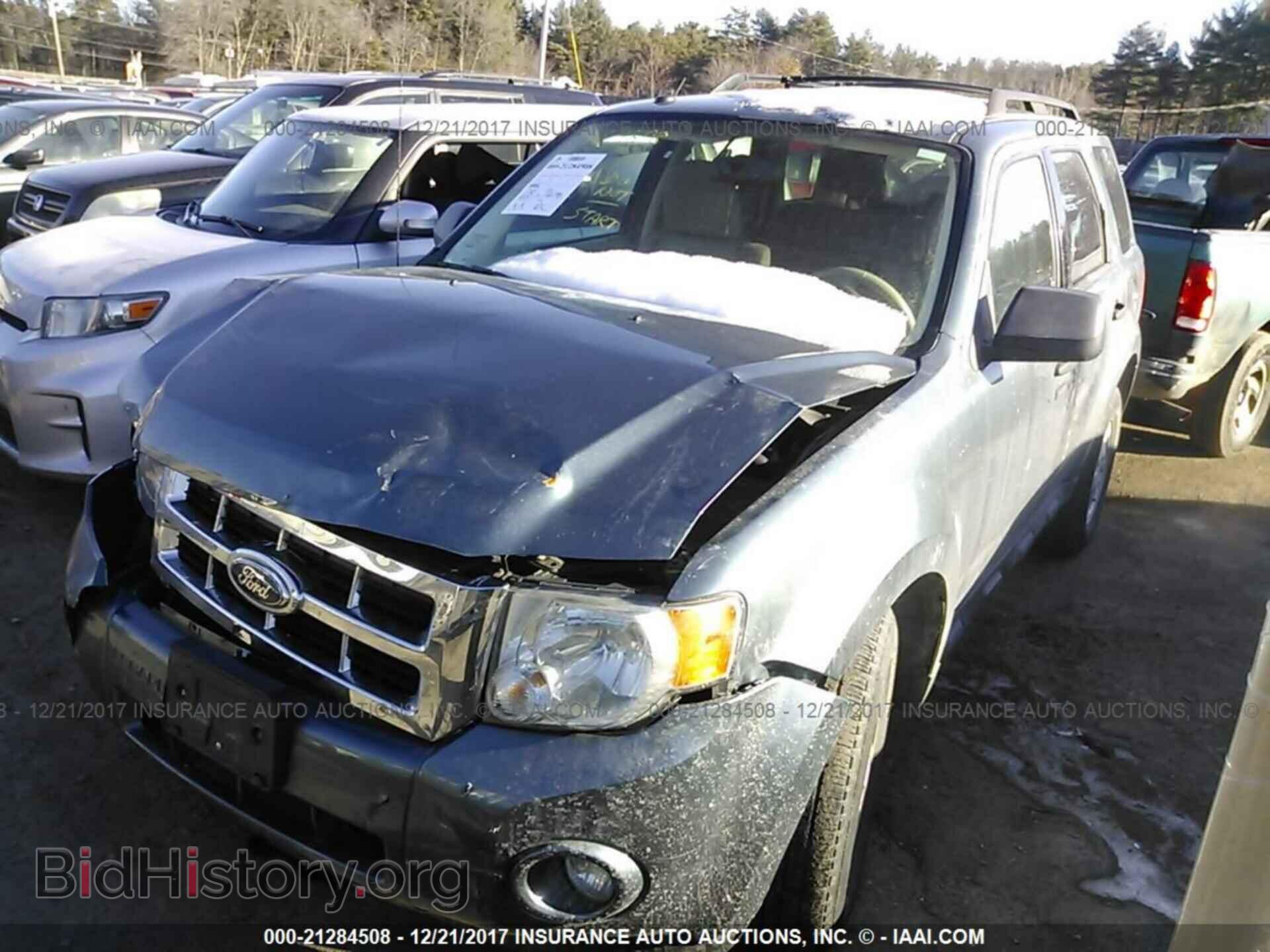 2012 Ford Escape - VIN: 1FMCU9D74CKA02321 - Photo 2