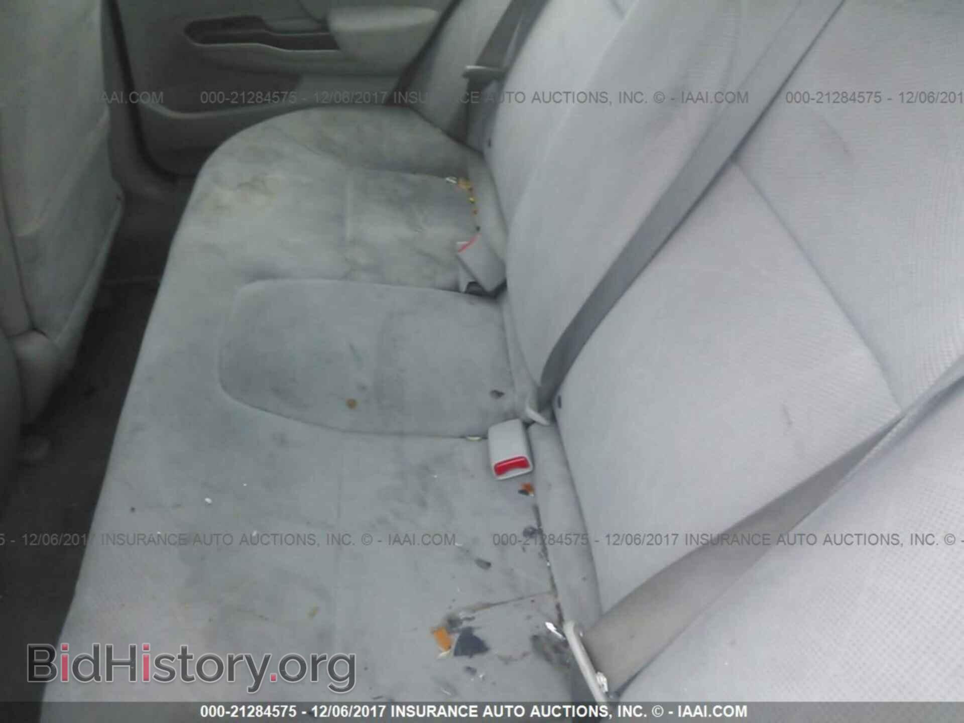 2012 Honda Civic - VIN: 2HGFB2F54CH526927 - Photo 8