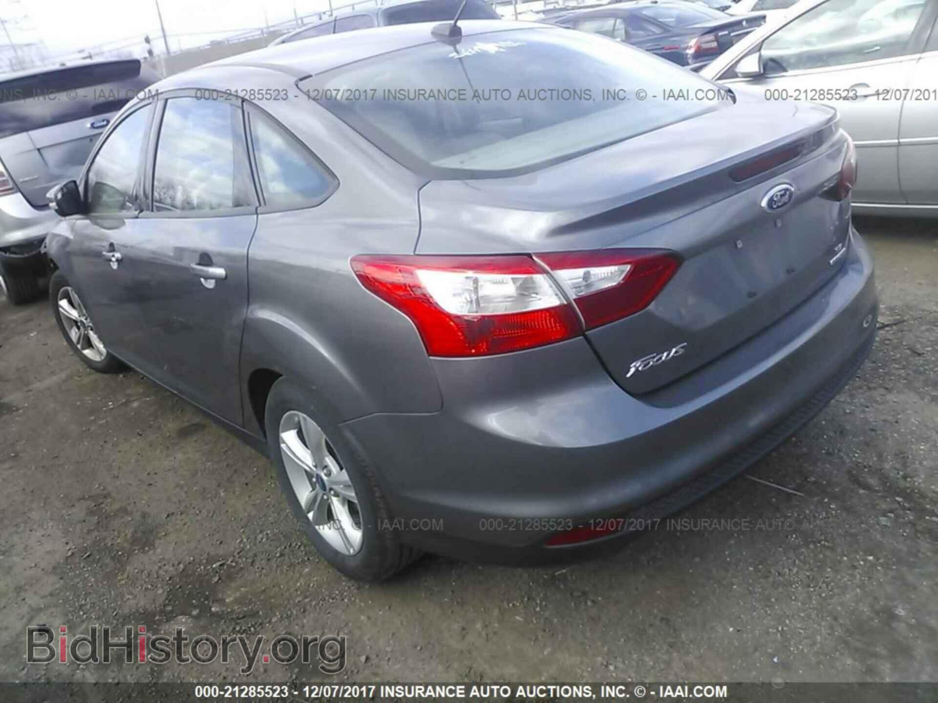 2014 Ford Focus - VIN: 1FADP3F22EL182108 - Photo 3
