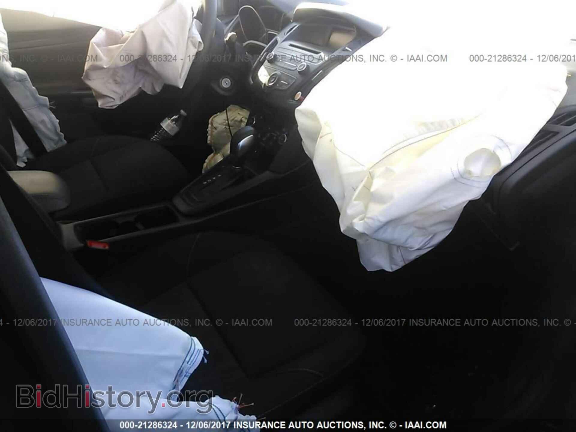 2017 Ford Focus - VIN: 1FADP3FE7HL222116 - Photo 5