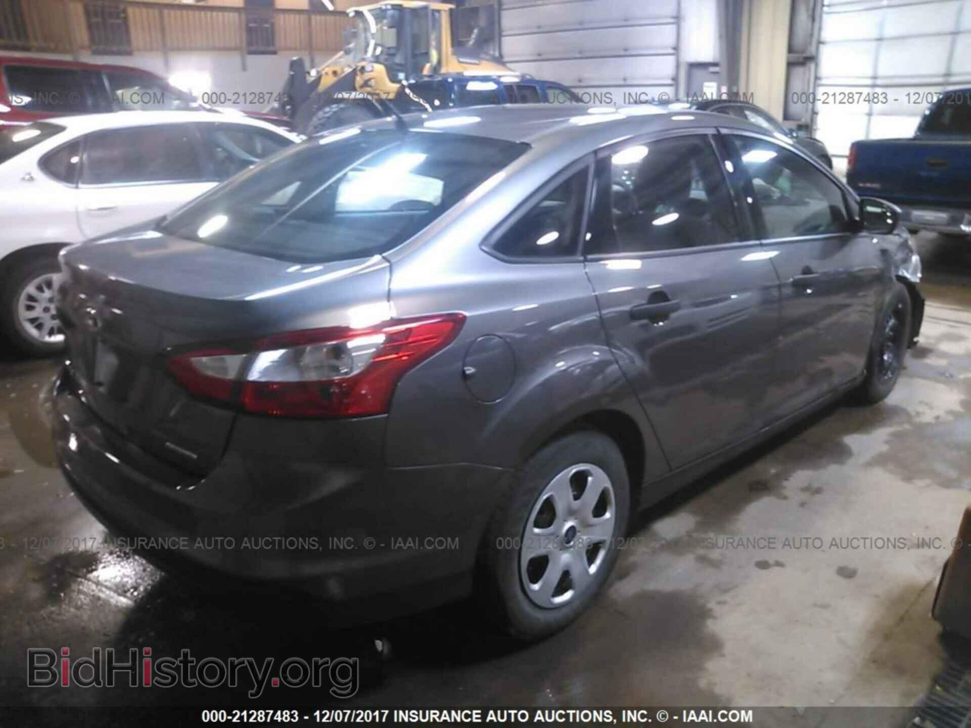 2013 Ford Focus - VIN: 1FADP3E29DL204654 - Photo 4