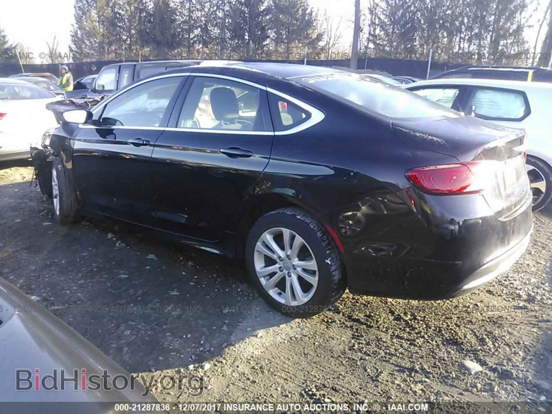2015 Chrysler 200 - VIN: 1C3CCCAB0FN605285 - Photo 3