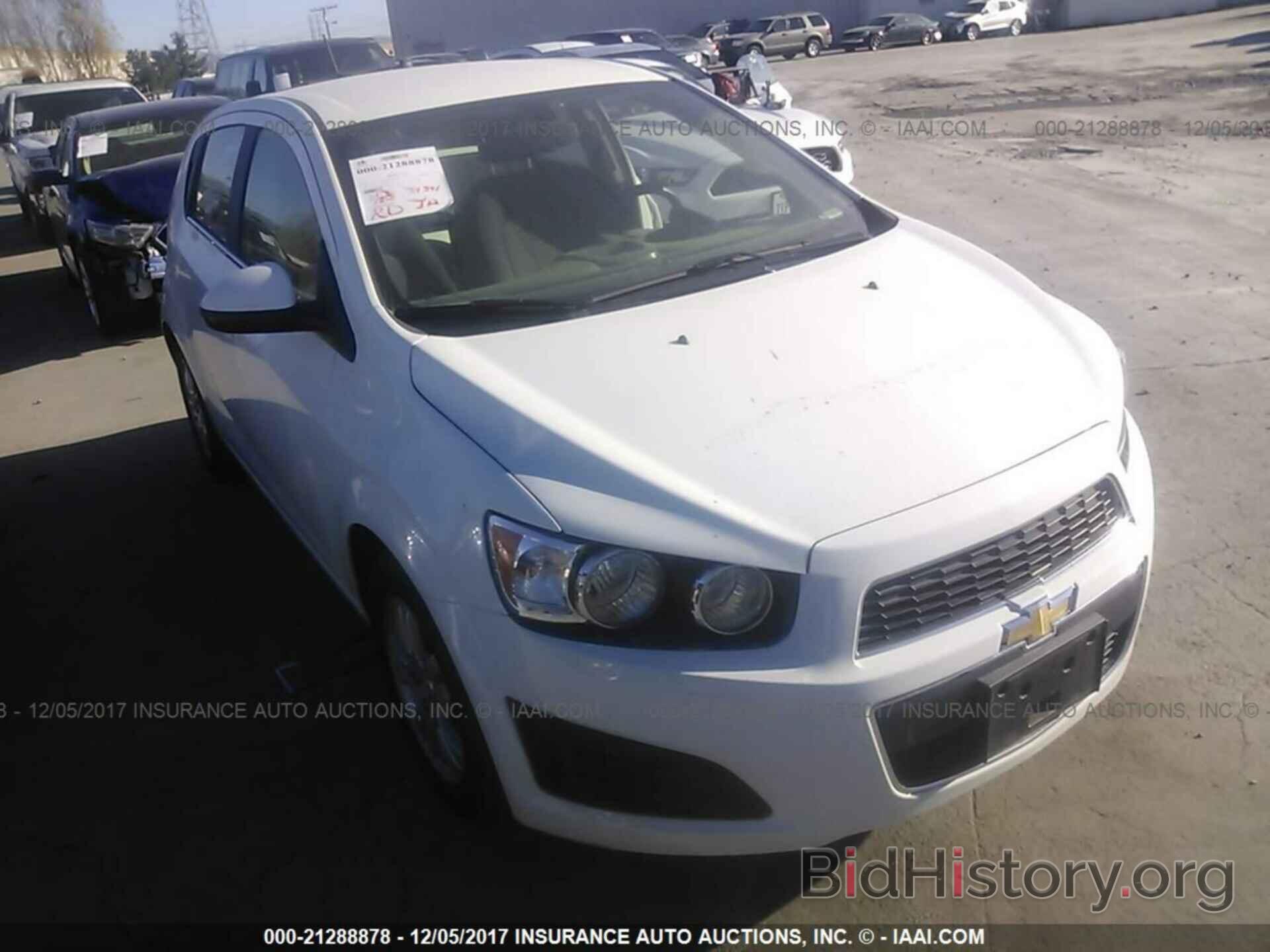 Photo 1G1JC6SH2F4167360 - Chevrolet Sonic 2015