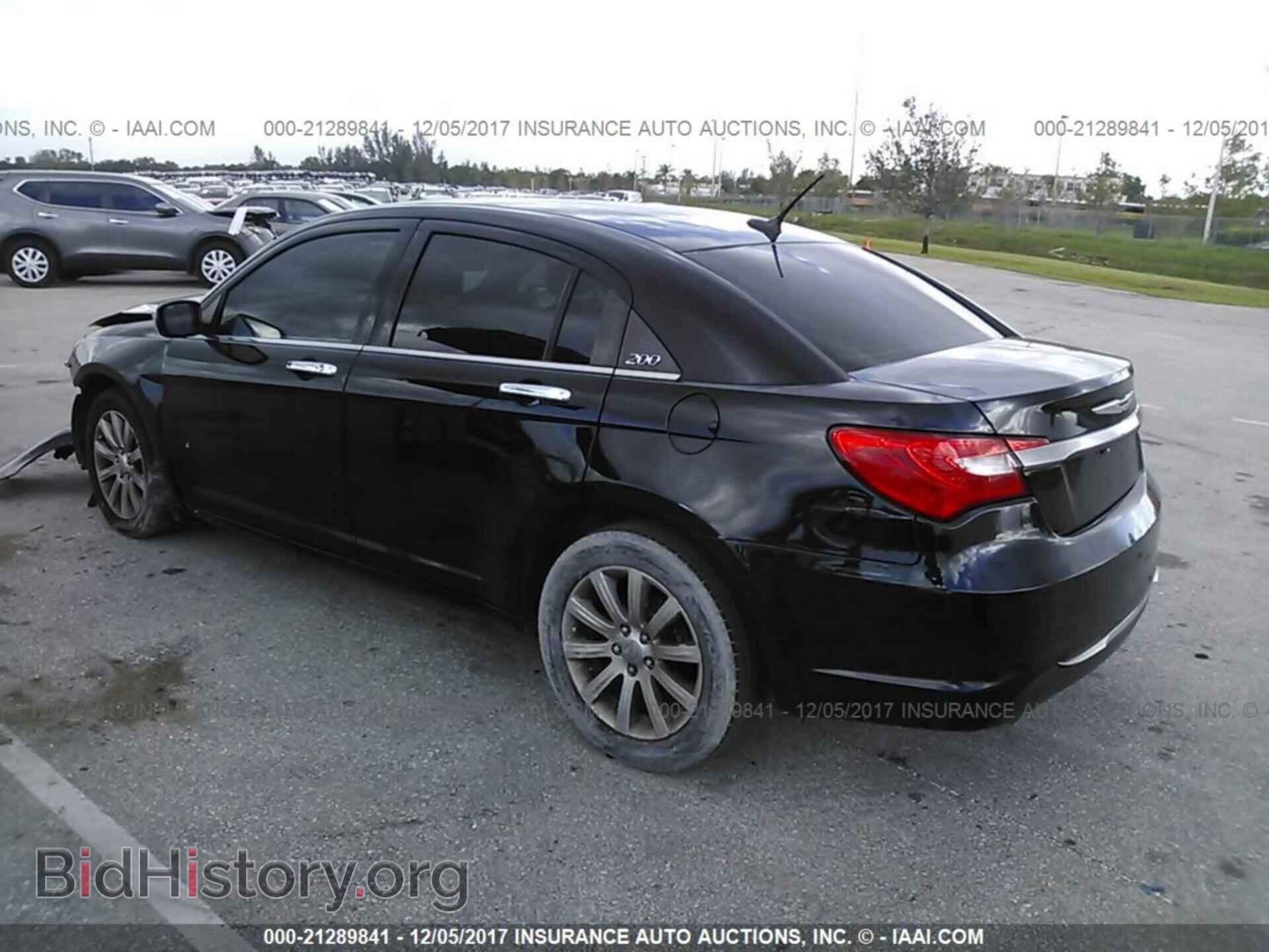 2013 Chrysler 200 - VIN: 1C3CCBCG2DN623724 - Фото 3