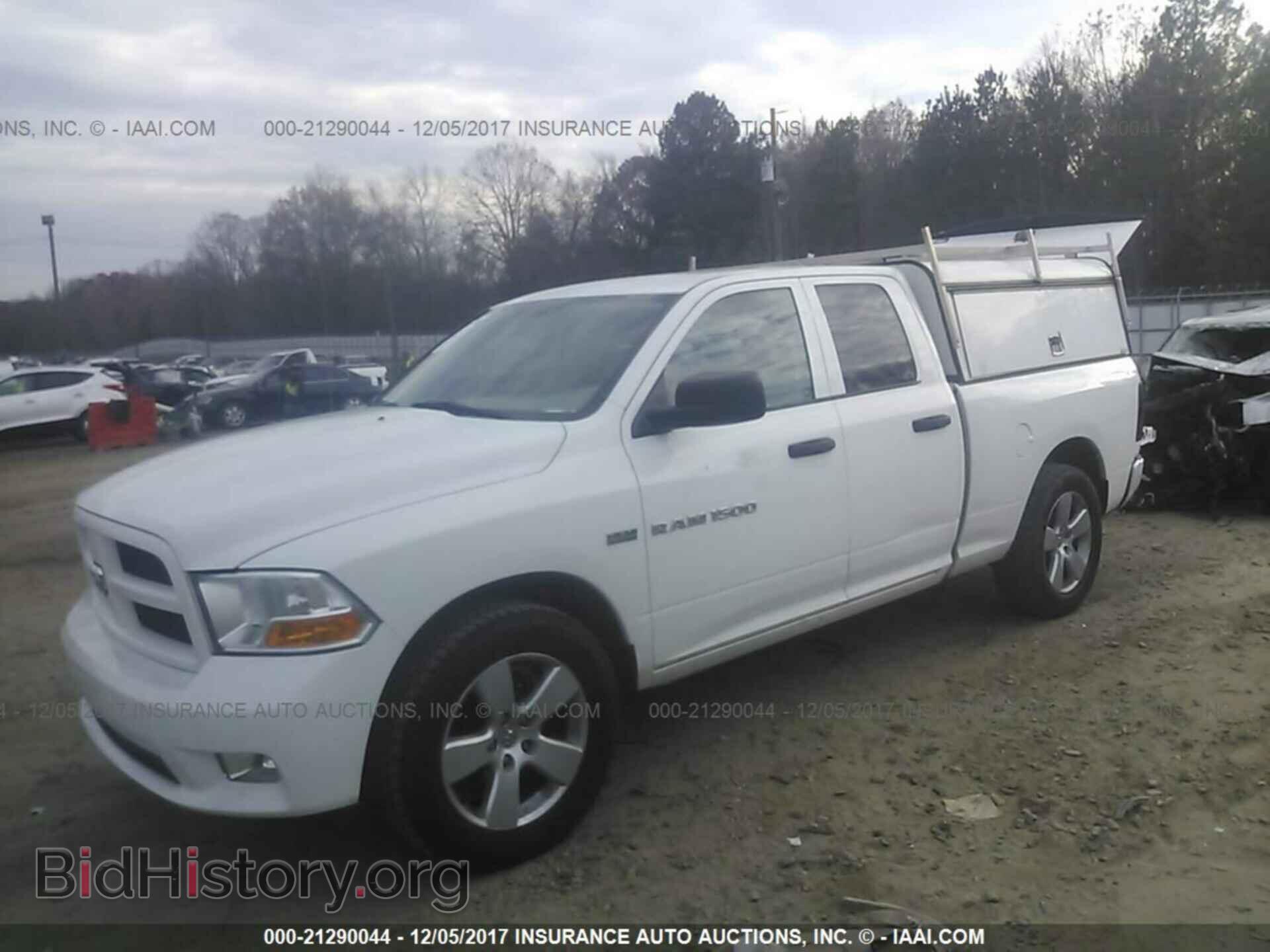 2012 Dodge Ram 1500 - VIN: 1C6RD7FT3CS242562 - Photo 2