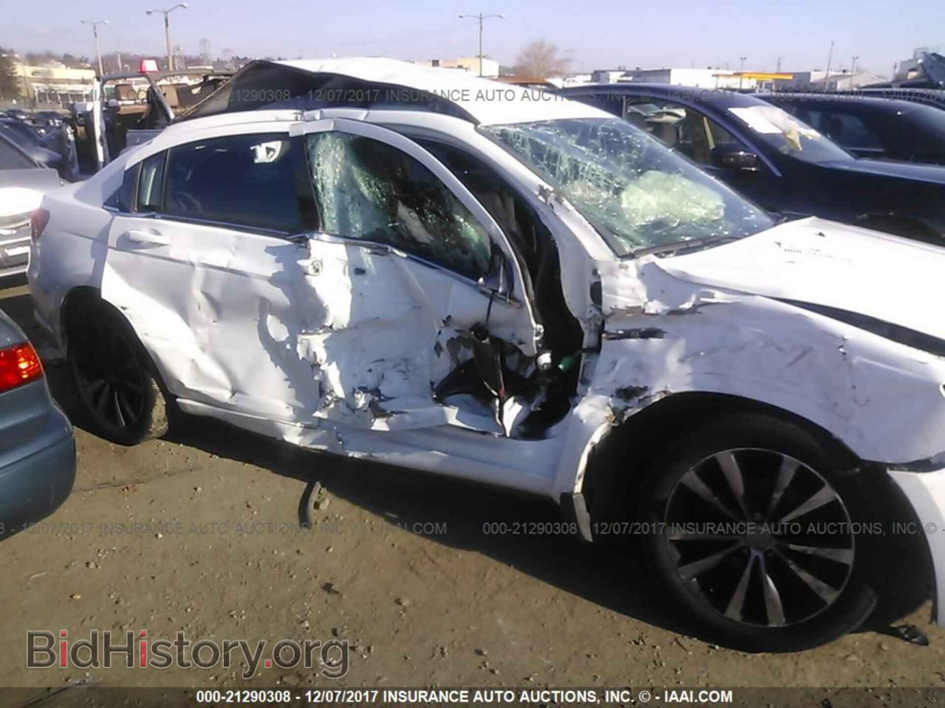 2013 Chrysler 200 - VIN: 1C3CCBBB2DN570223 - Photo 6