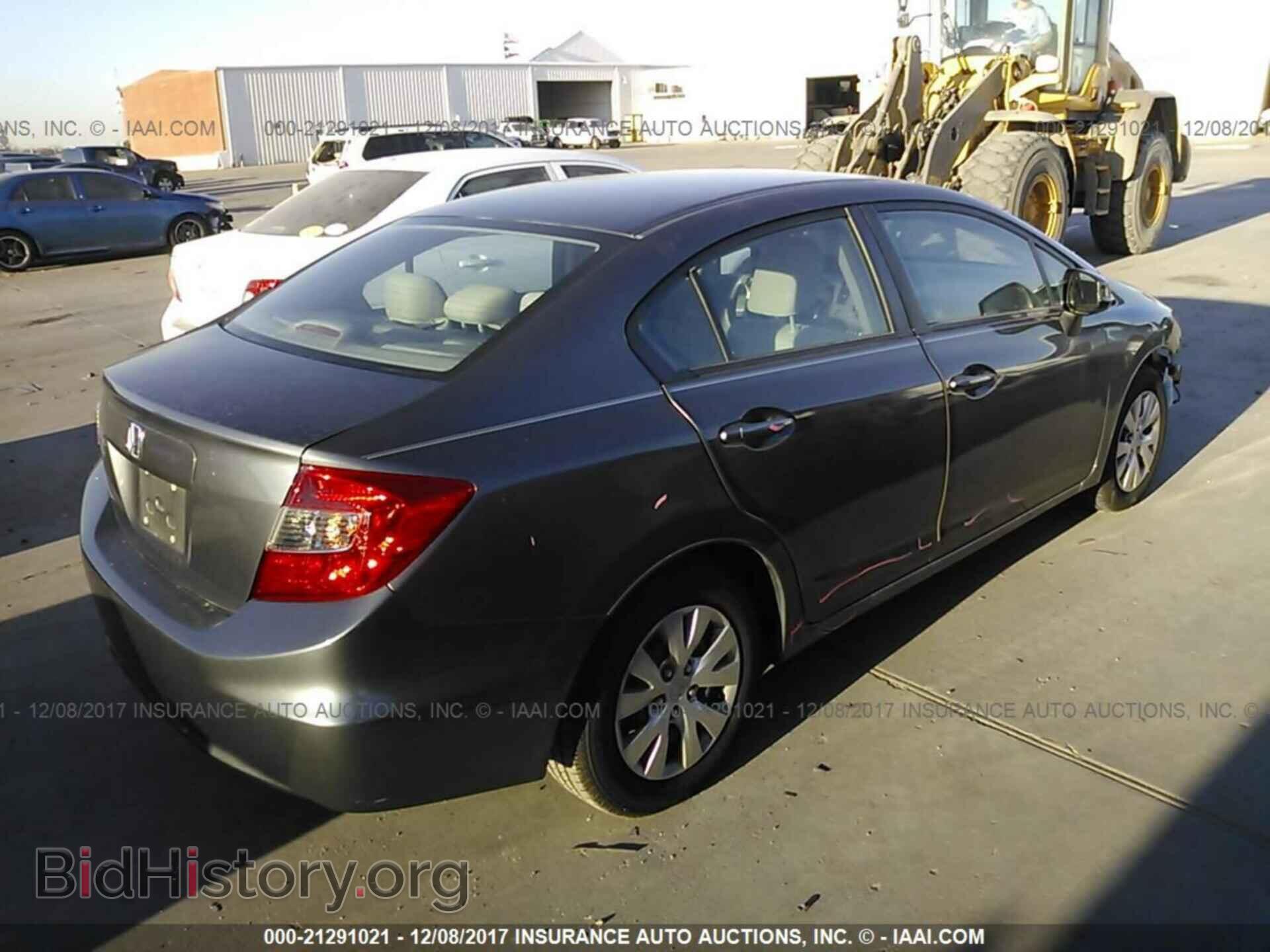 2012 Honda Civic - VIN: 19XFB2F56CE093394 - Photo 4