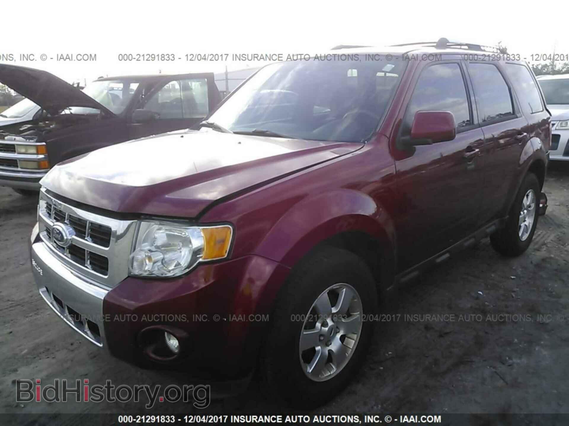 2011 Ford Escape - VIN: 1FMCU0EG1BKB79661 - Фото 2