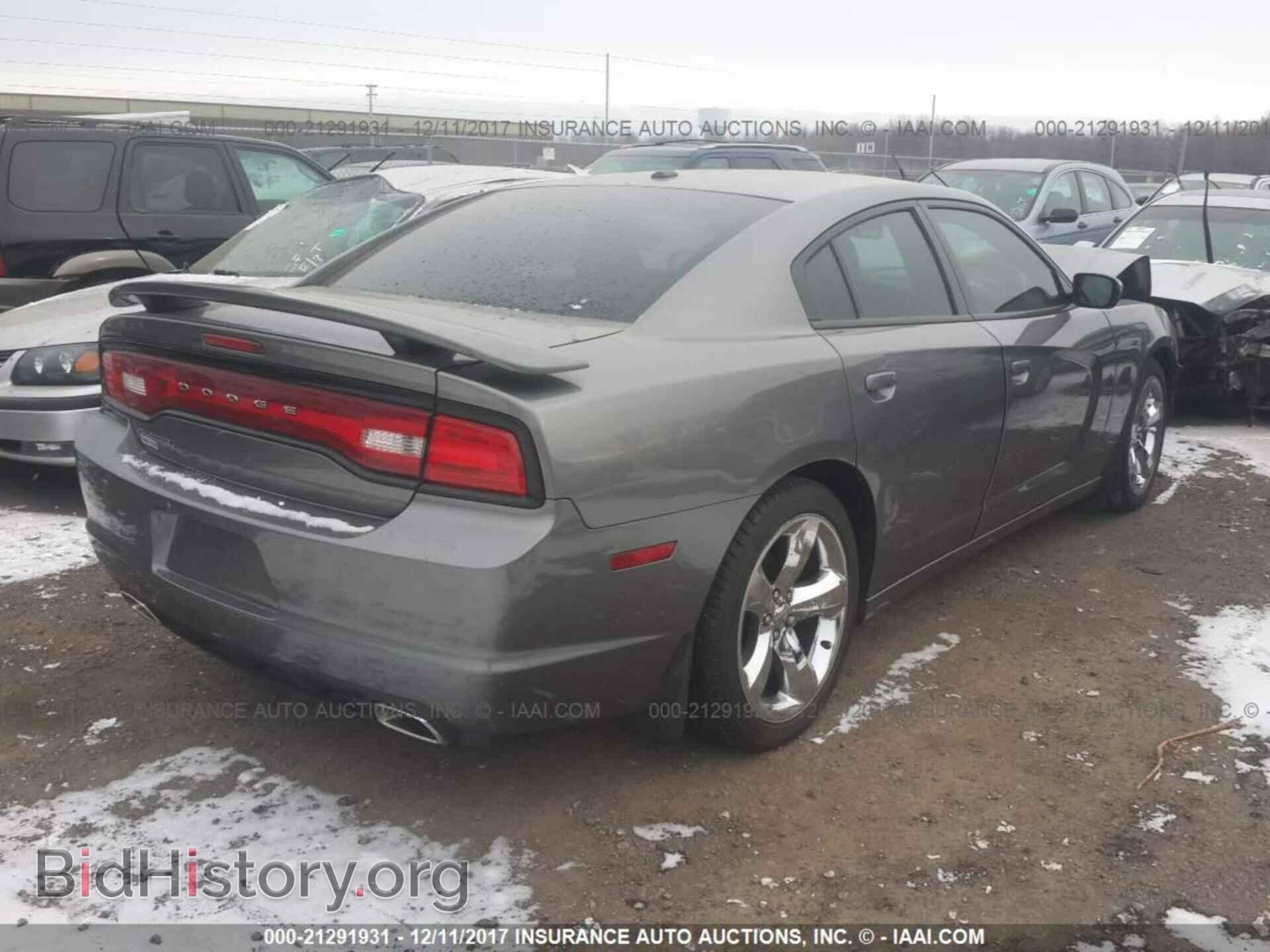 2012 Dodge Charger - VIN: 2C3CDXHG4CH300558 - Photo 4