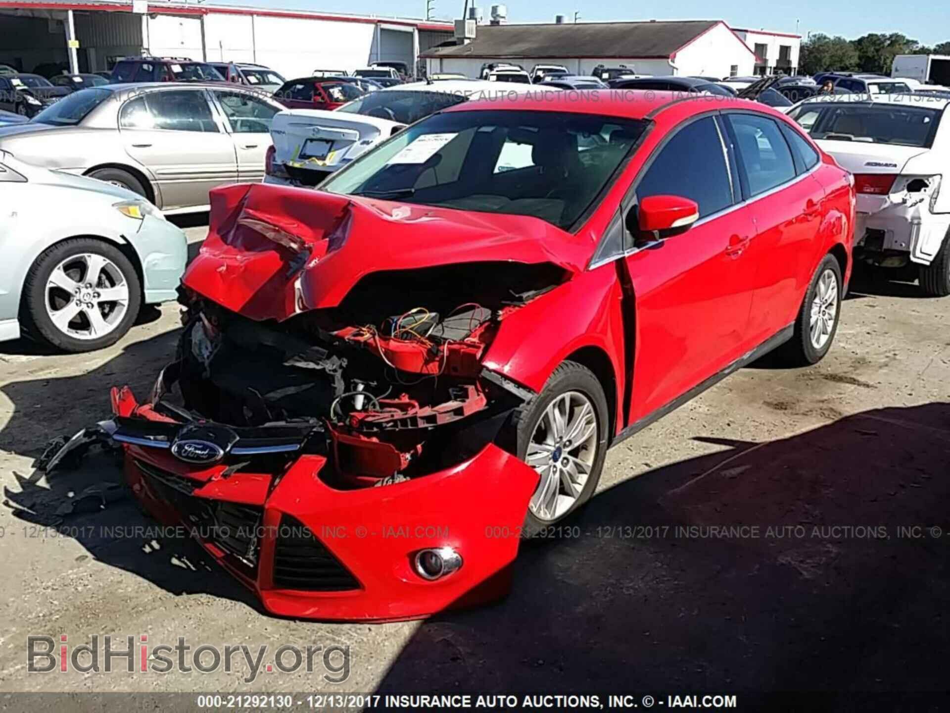 2012 Ford Focus - VIN: 1FAHP3H27CL373812 - Photo 2