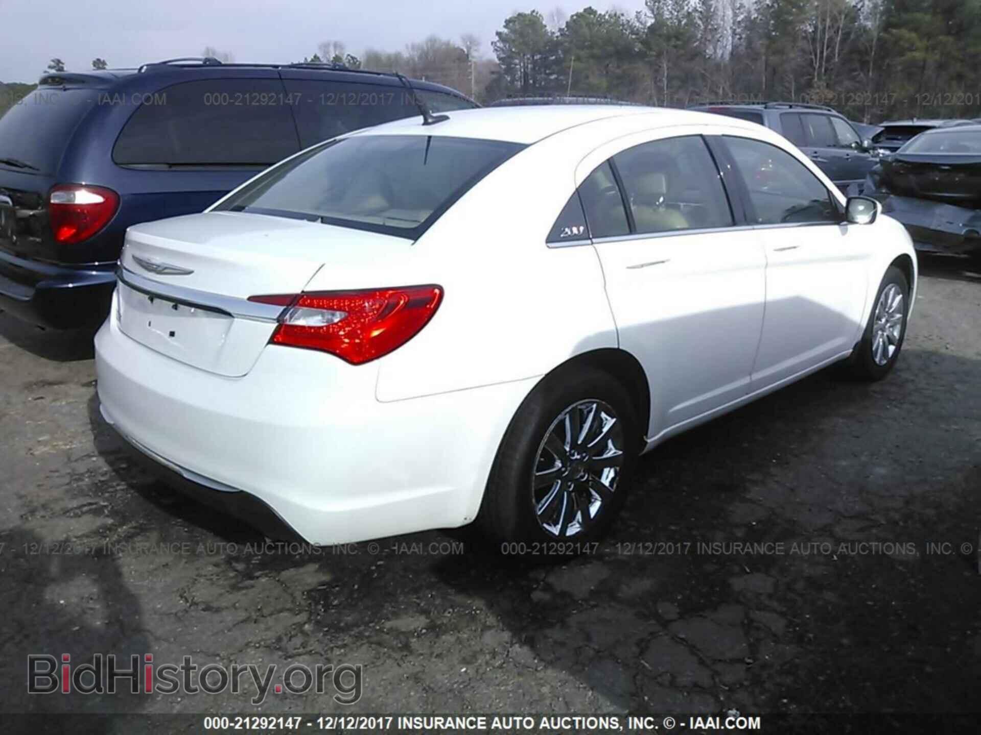2011 Chrysler 200 - VIN: 1C3BC1FB7BN589895 - Фото 4