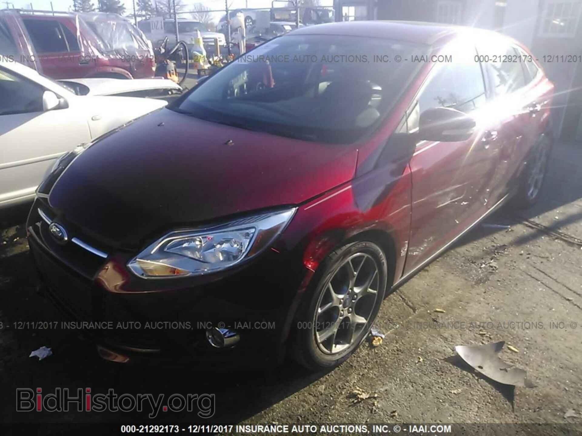 2014 Ford Focus - VIN: 1FADP3F20EL163878 - Photo 2