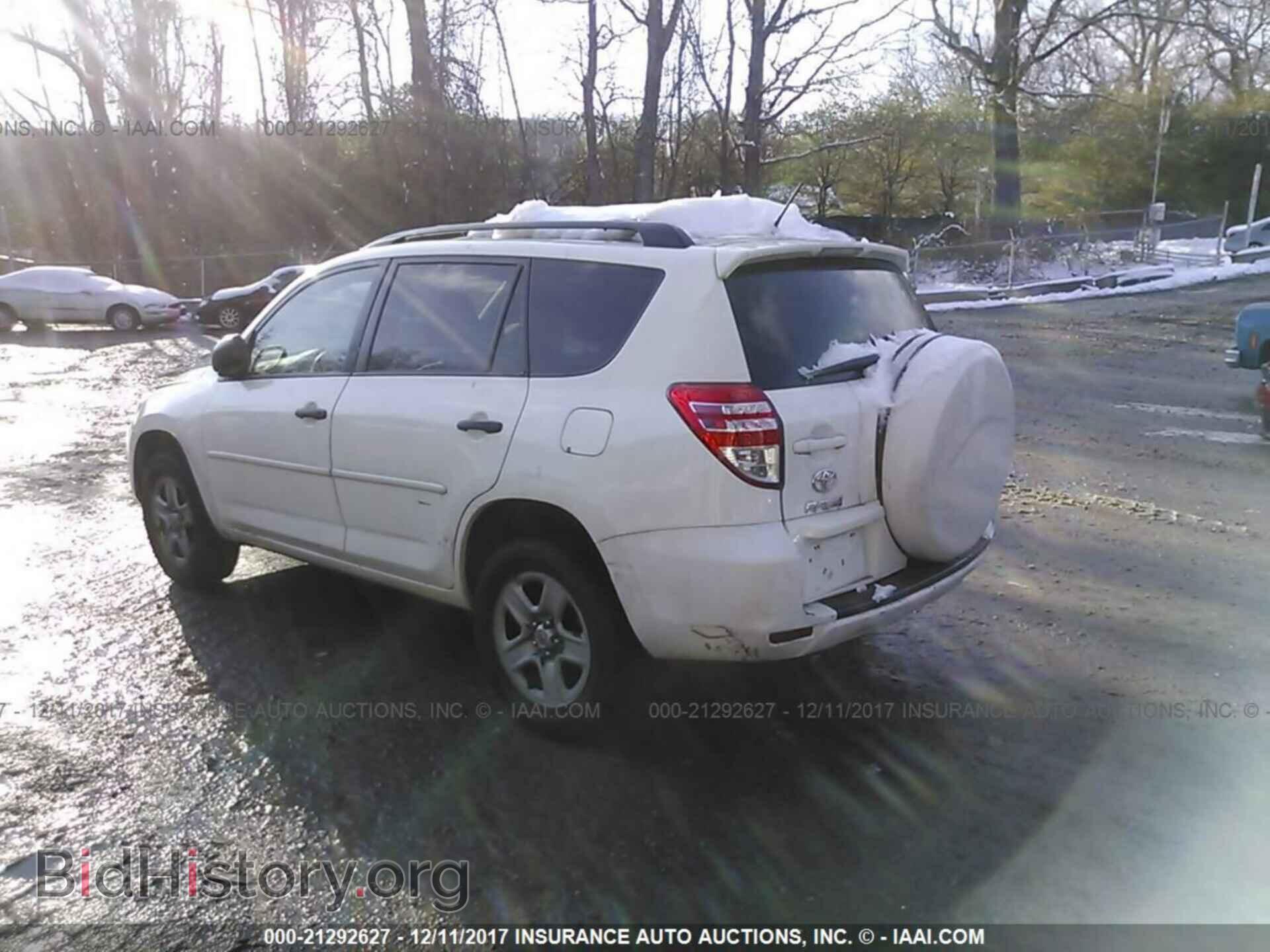 2011 Toyota Rav4 - VIN: 2T3BF4DV1BW085210 - Photo 3