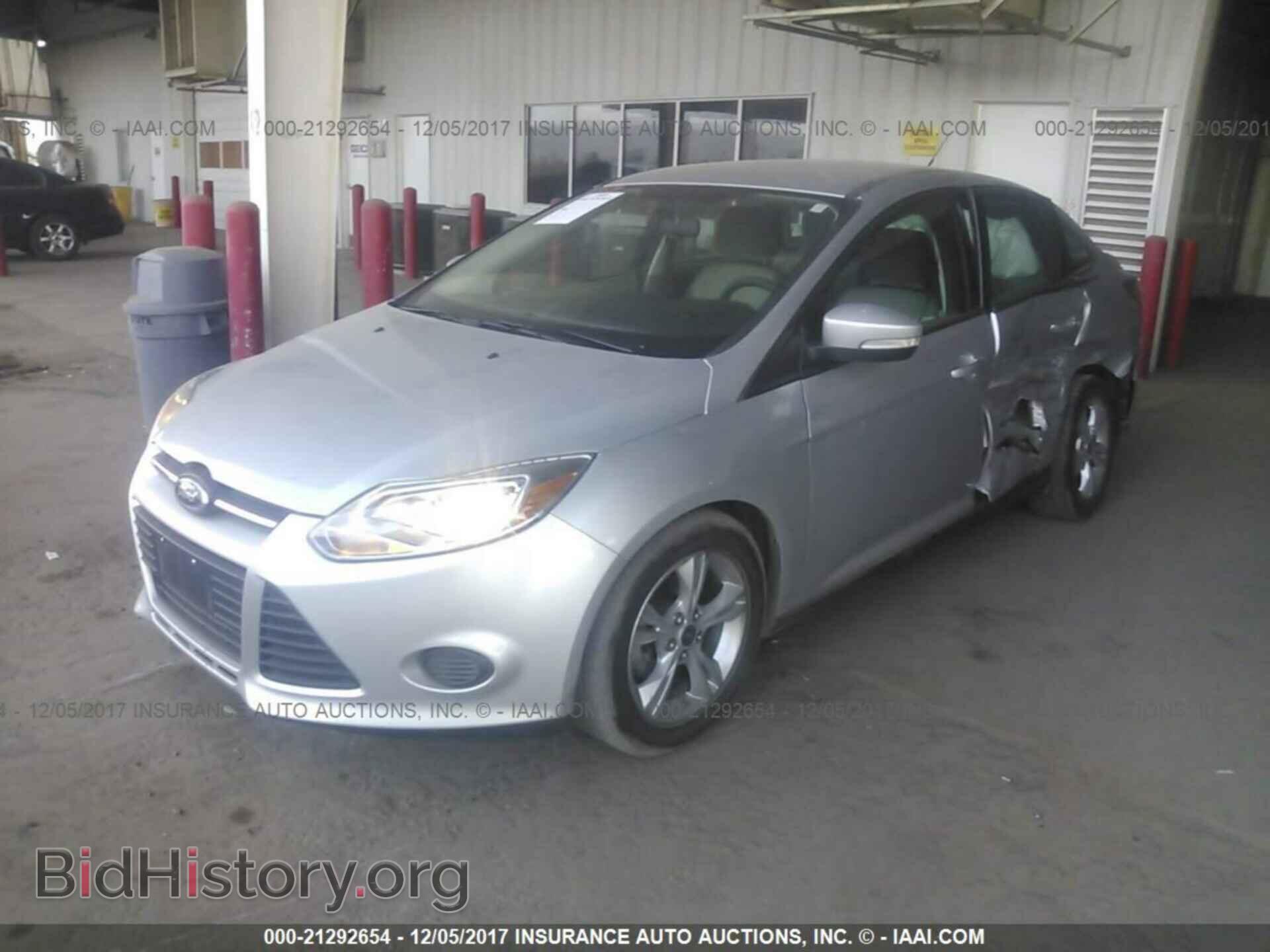 2013 Ford Focus - VIN: 1FADP3F25DL152096 - Фото 2
