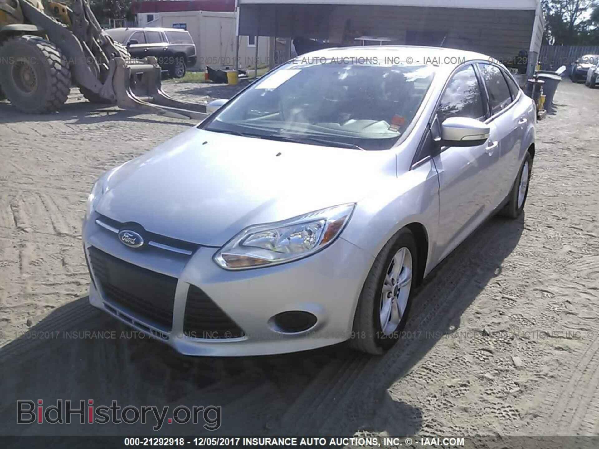2014 Ford Focus - VIN: 1FADP3F26EL417187 - Photo 2