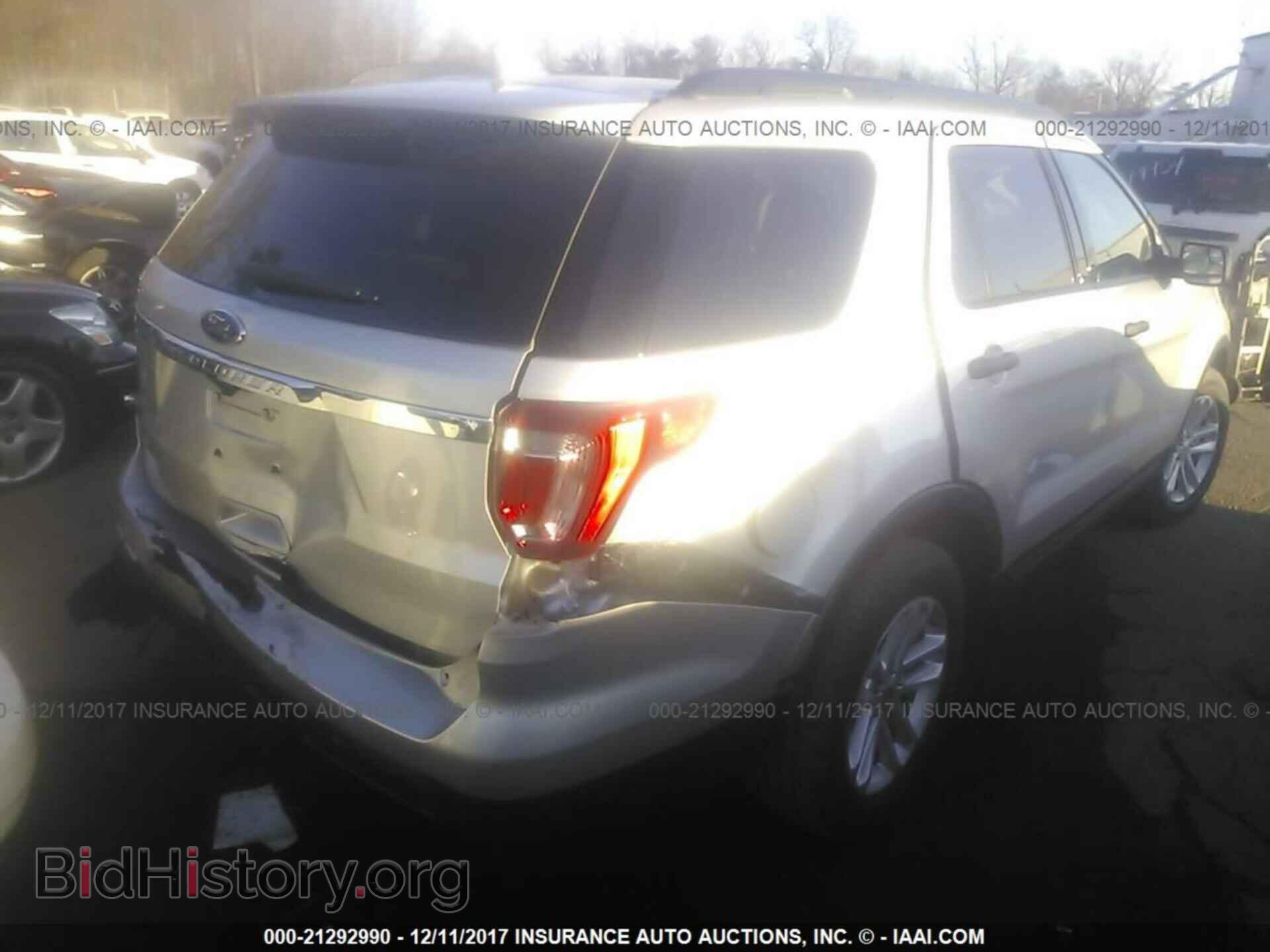 2017 Ford Explorer - VIN: 1FM5K7B87HGD10477 - Photo 4