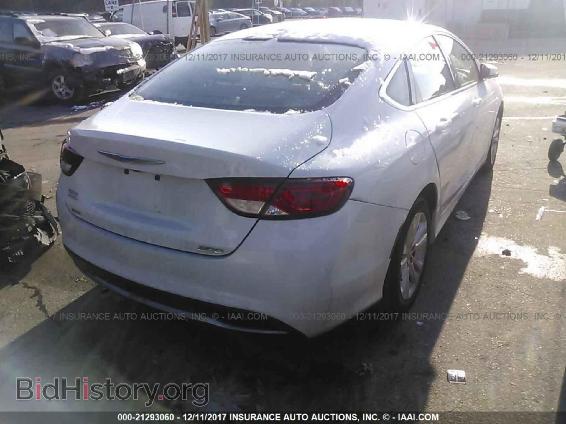 2015 Chrysler 200 - VIN: 1C3CCCAB3FN745119 - Photo 4