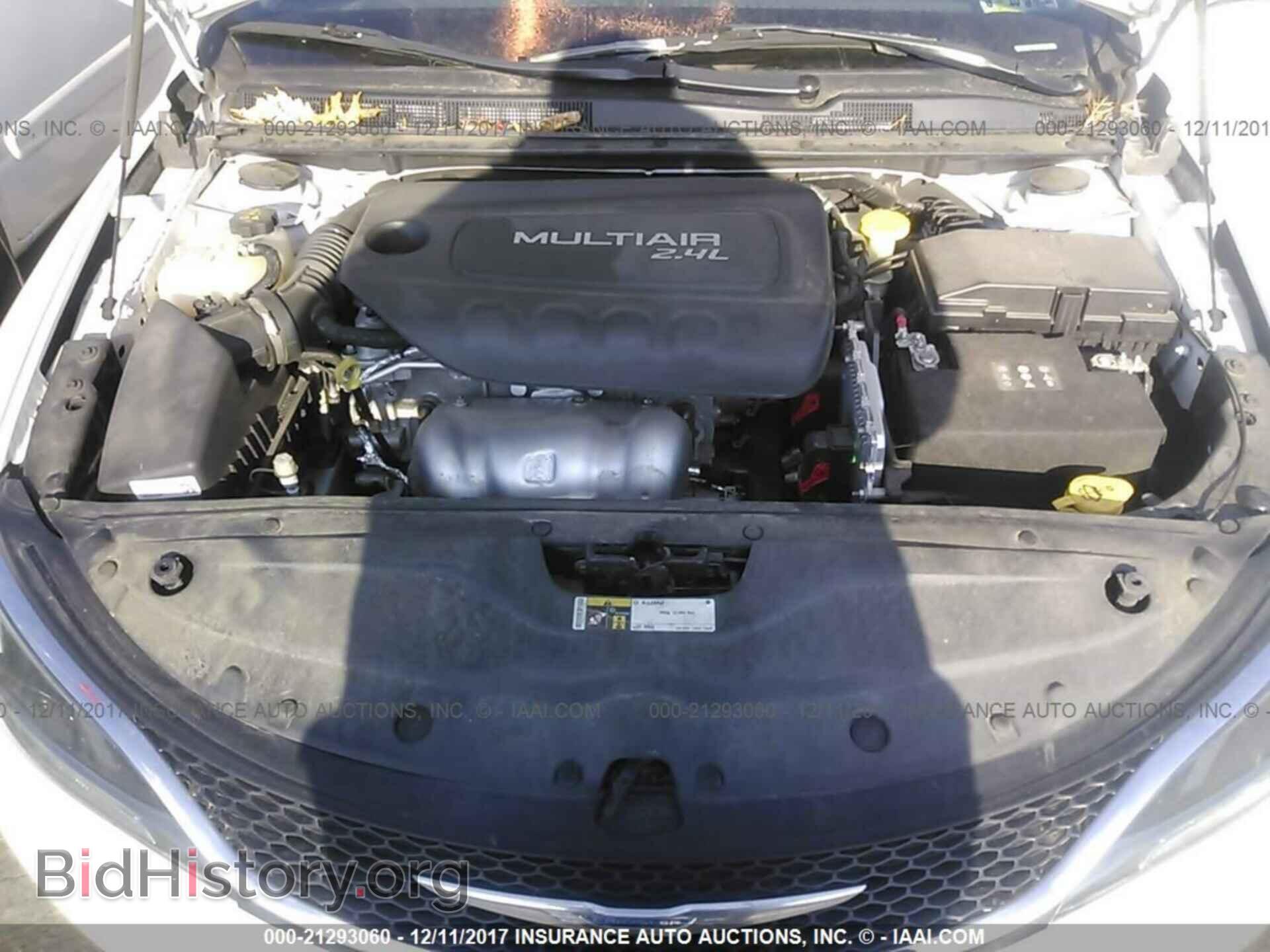 2015 Chrysler 200 - VIN: 1C3CCCAB3FN745119 - Photo 10