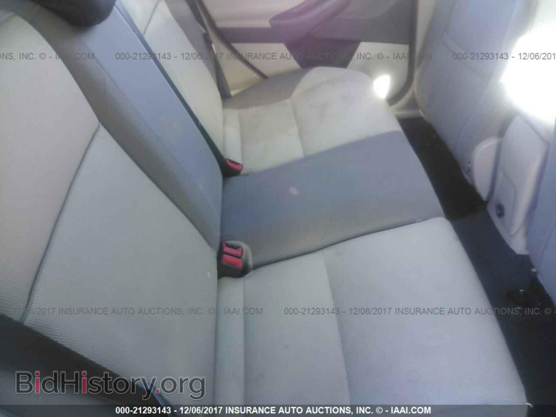 2014 Ford Focus - VIN: 1FADP3K25EL458013 - Photo 8
