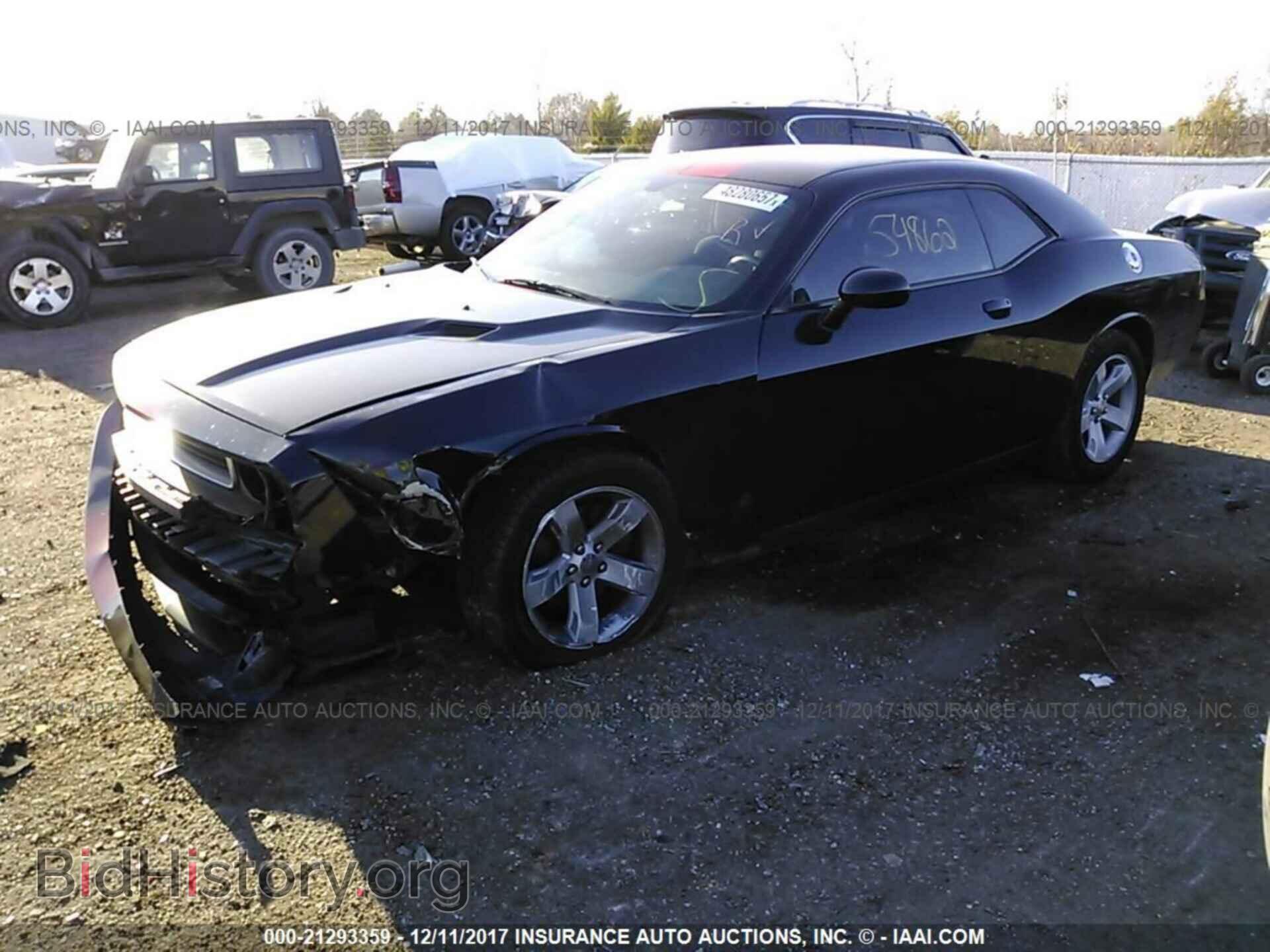 2014 Dodge Challenger - VIN: 2C3CDYAG6EH126835 - Photo 2