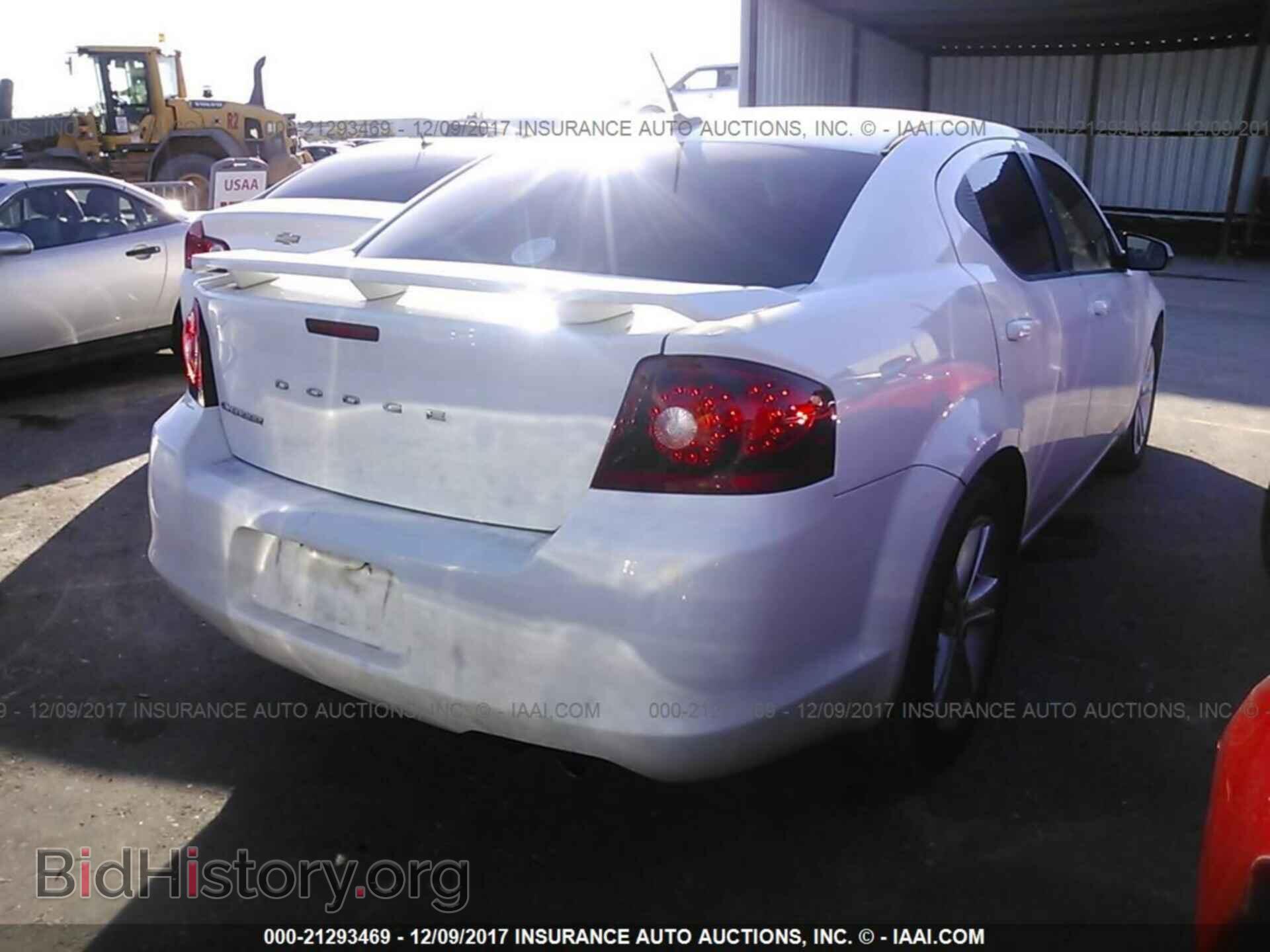 2013 Dodge Avenger - VIN: 1C3CDZAG1DN664208 - Photo 4