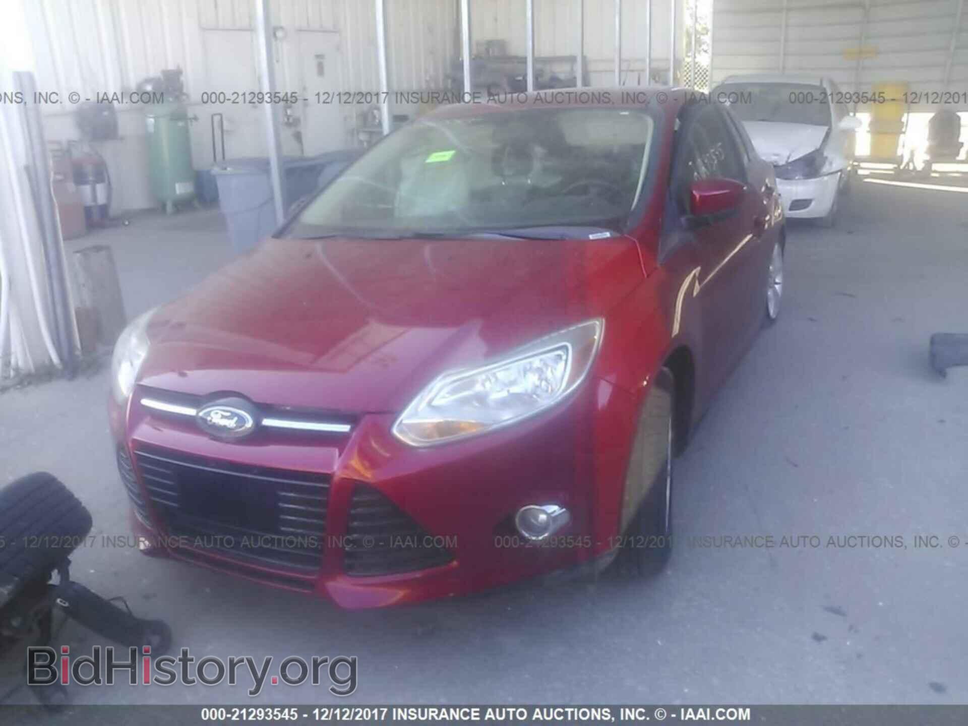 2012 Ford Focus - VIN: 1FAHP3K20CL346296 - Фото 2