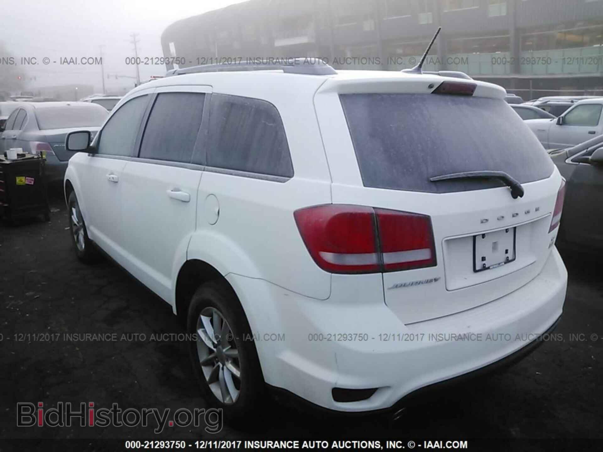 2014 Dodge Journey - VIN: 3C4PDCBG7ET225976 - Фото 3