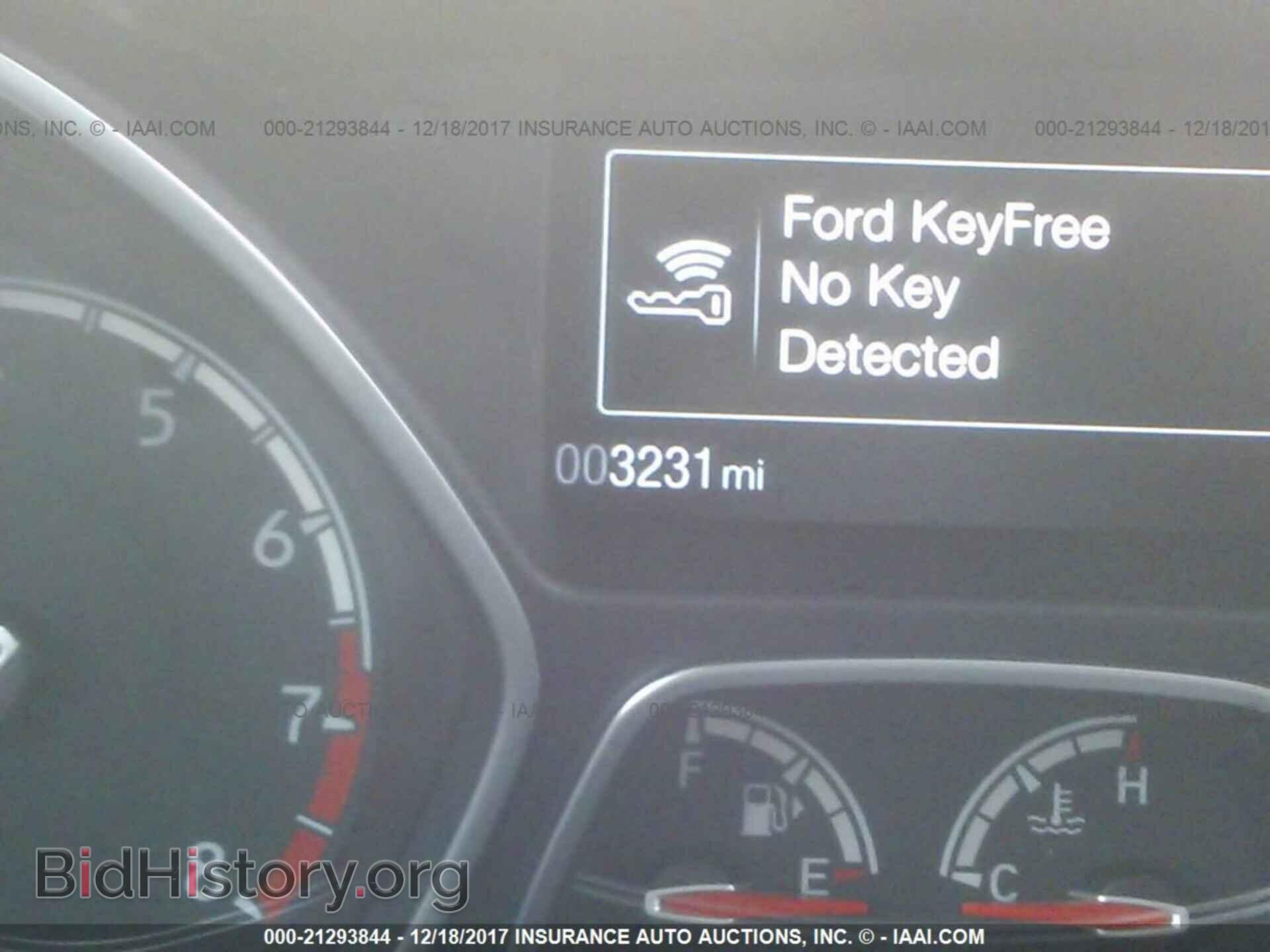 2017 Ford Focus - VIN: 1FADP3L92HL323779 - Photo 7