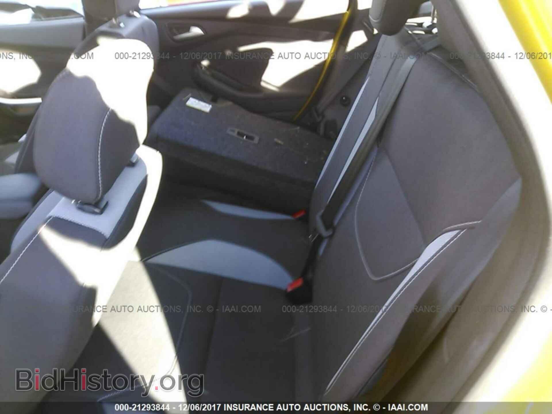 2017 Ford Focus - VIN: 1FADP3L92HL323779 - Photo 8