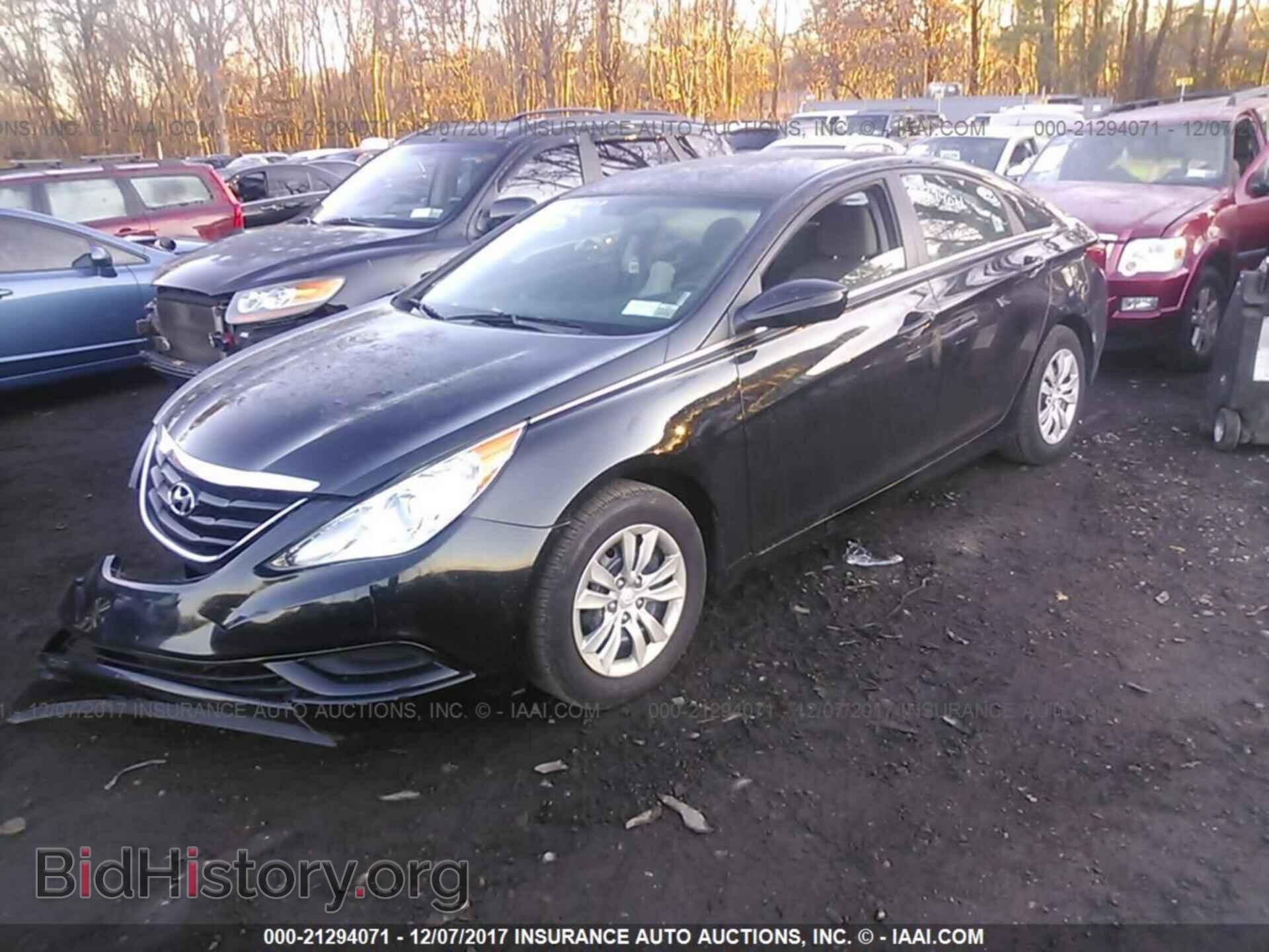 2012 Hyundai Sonata - VIN: 5NPEB4ACXCH470737 - Фото 2