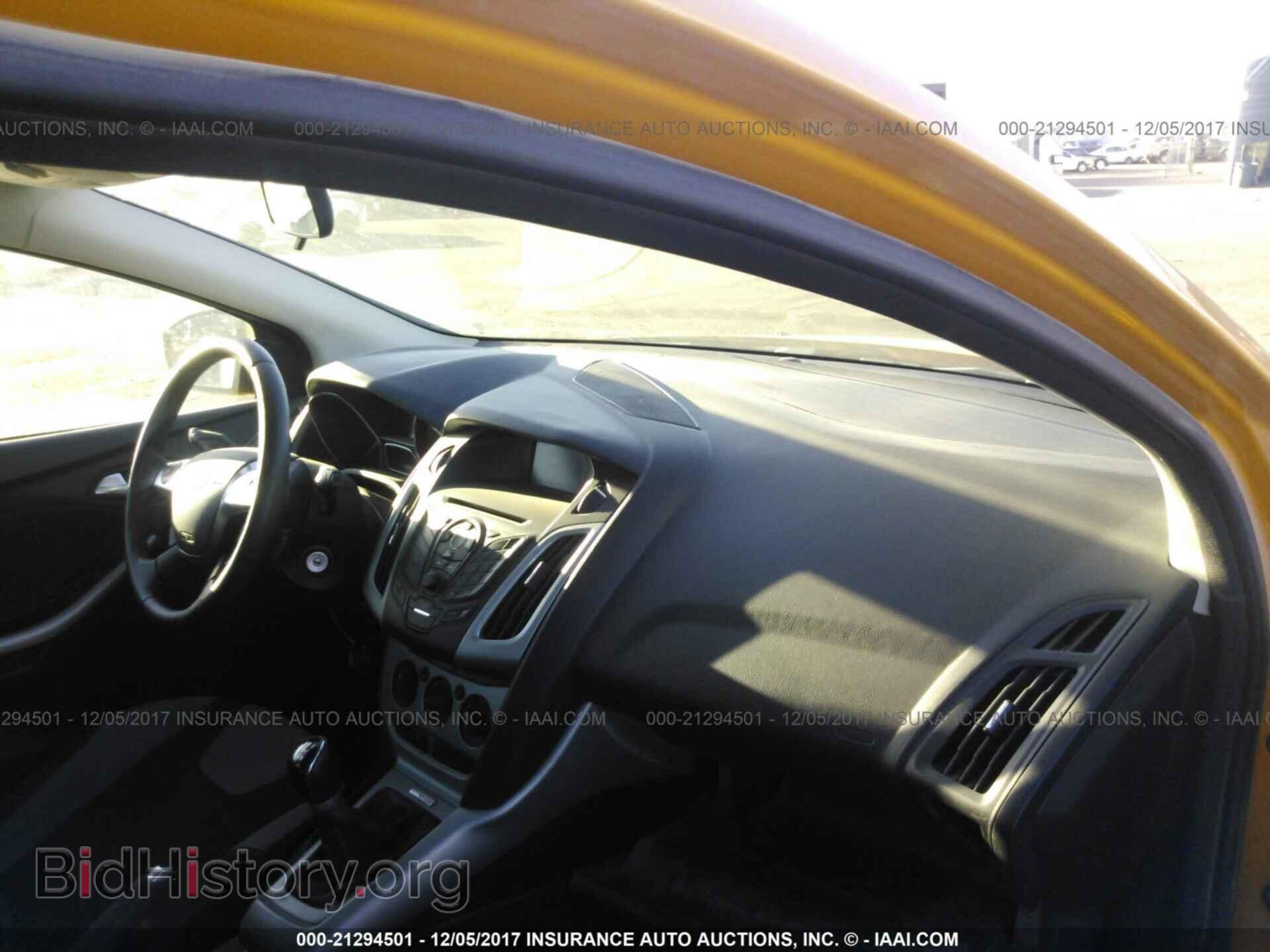 2012 Ford Focus - VIN: 1FAHP3K28CL161297 - Photo 5