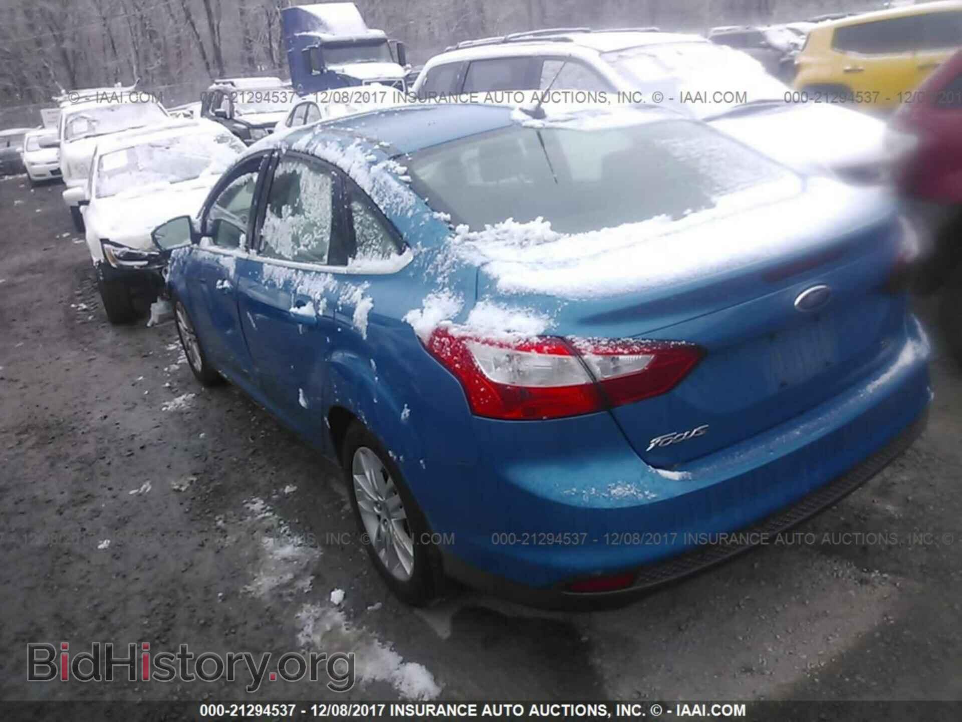 2012 Ford Focus - VIN: 1FAHP3H21CL118220 - Photo 3